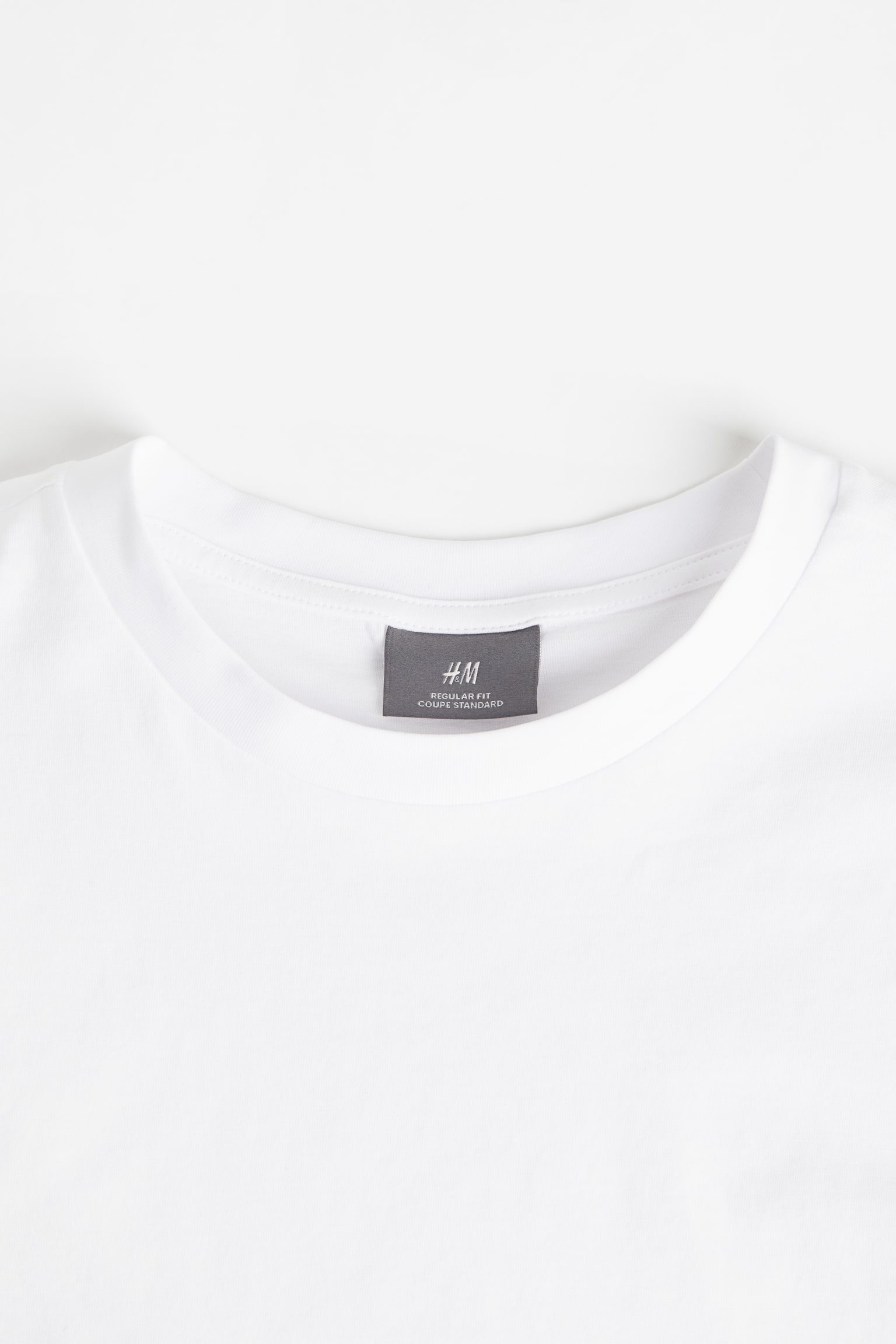 Long Regular Fit T-shirt - Round neck - Short sleeve - White - Men | H&M GB