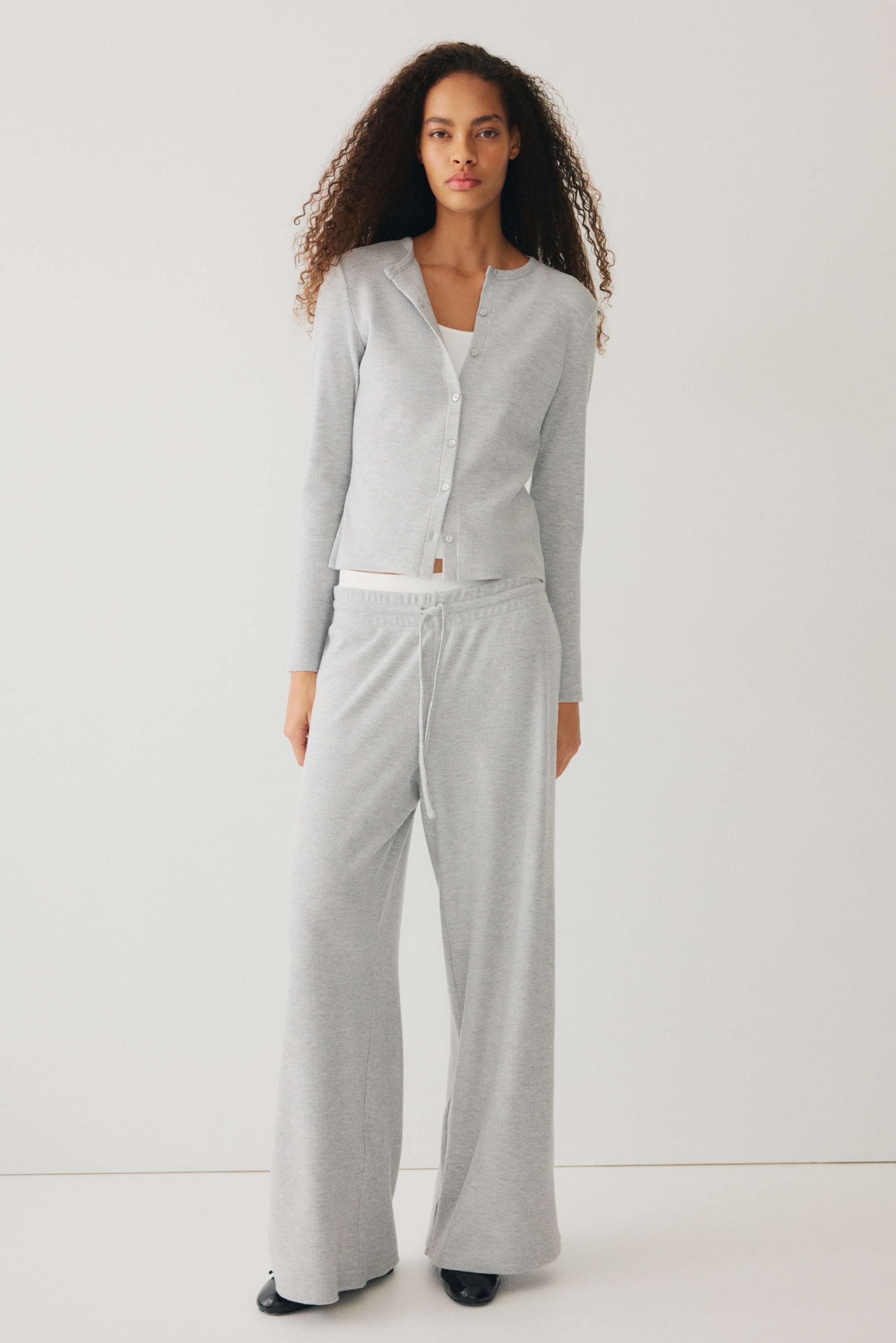 Büyük resmi görüntüle: Petek Dokulu Hırka - Gri - KADIN | H&M TR 2