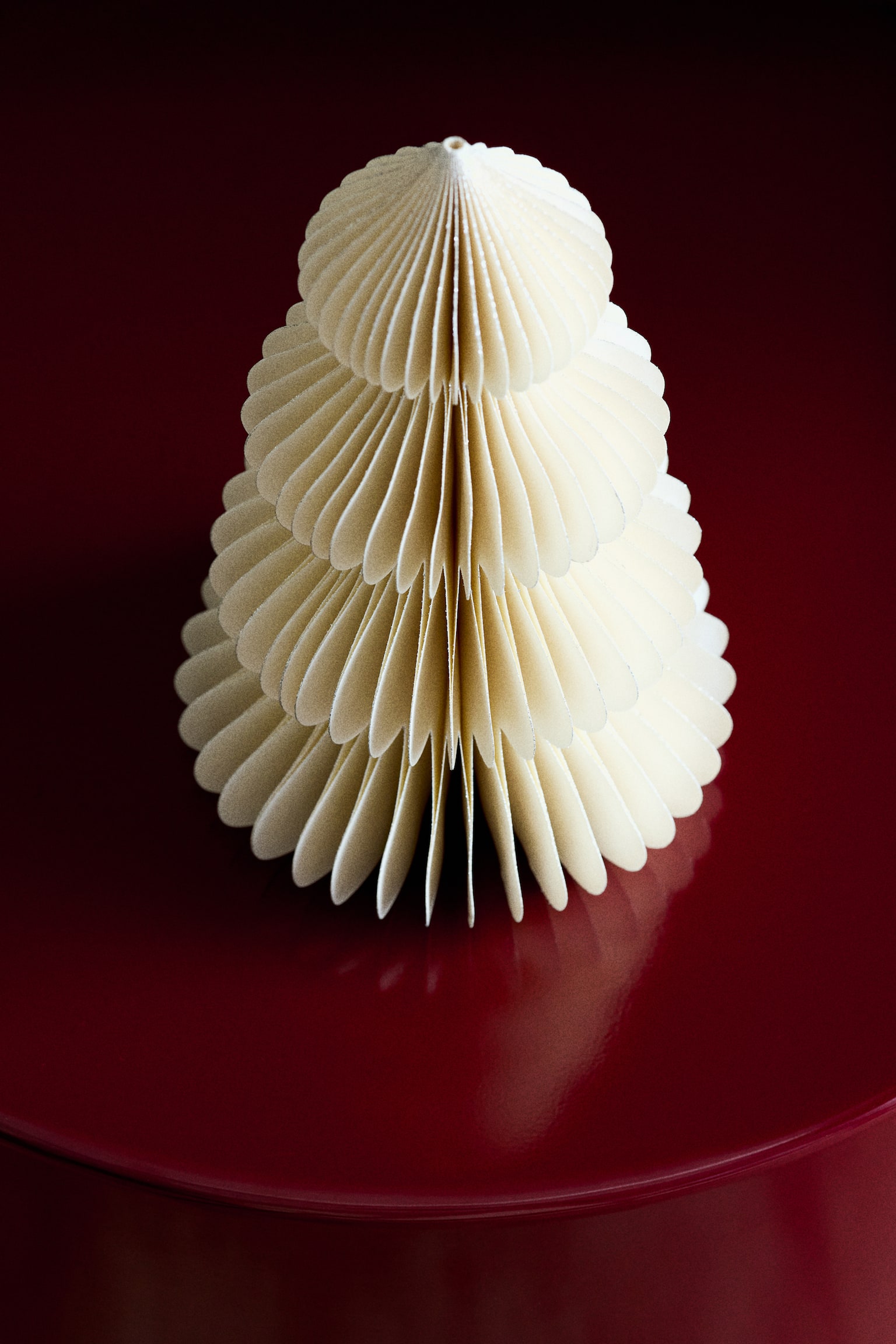 קישוט נייר קטן בצורת עץ אשוח - בז' בהיר - 2