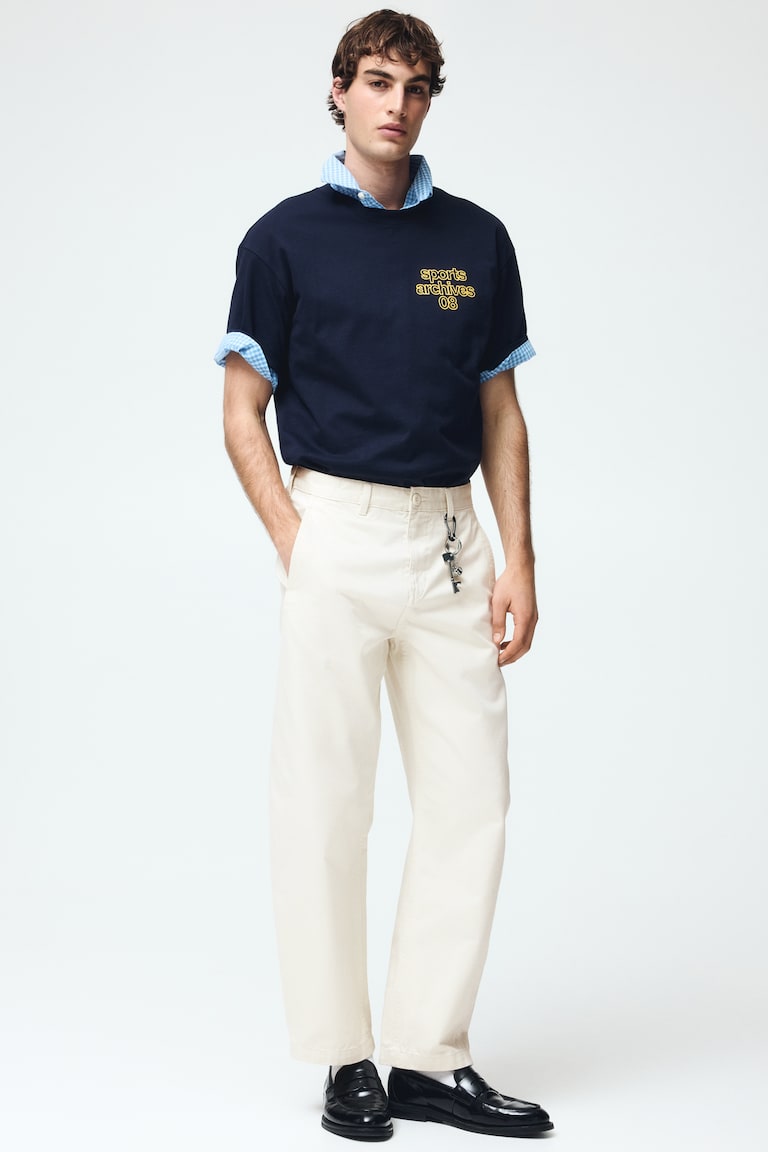 Čino pantalone zaobljenih nogavica Relaxed Fit