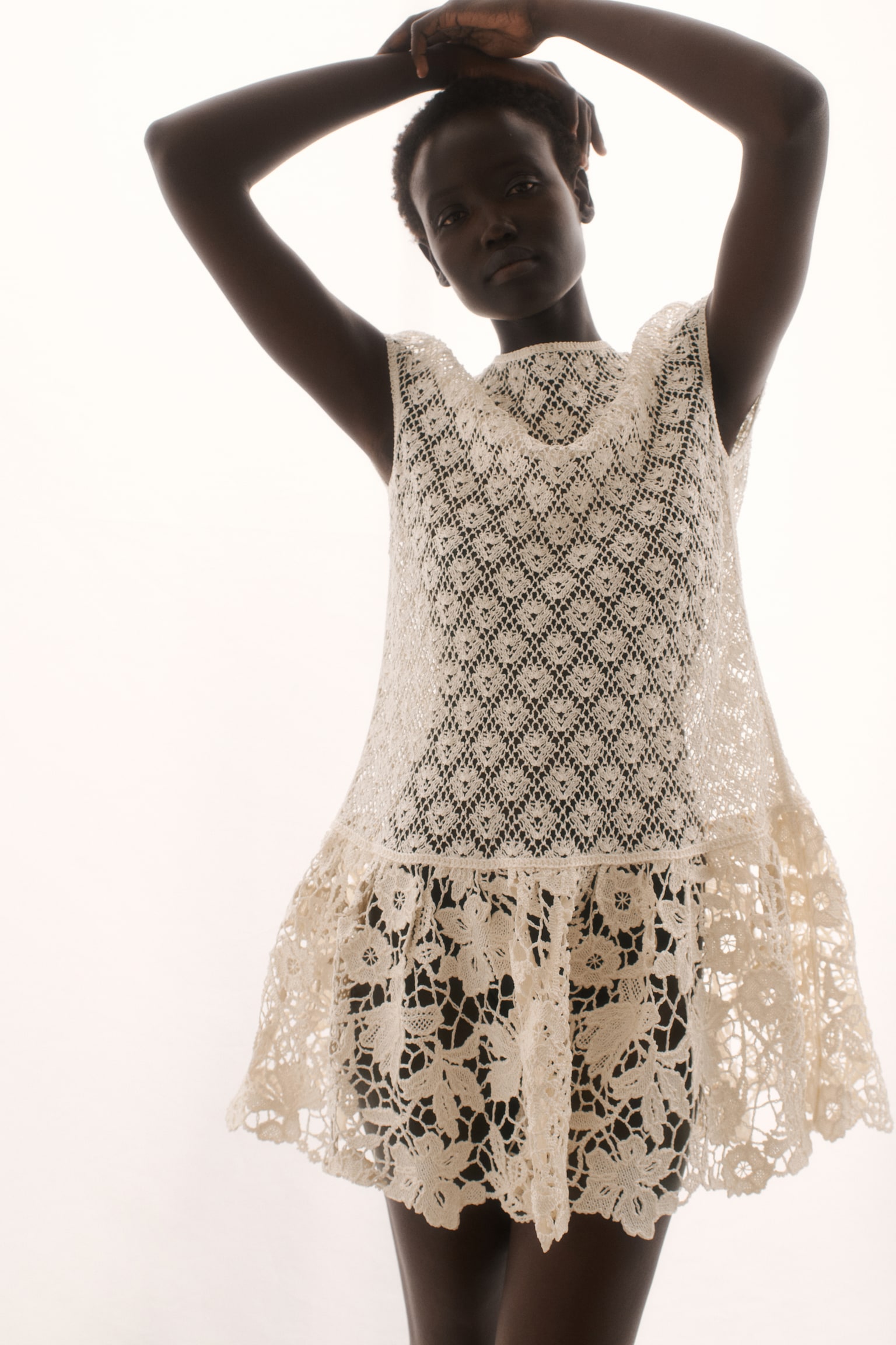 Женское платье H&M Crochet-Look Dress with Flared Skirt, цвет: Кремовый — фото 3