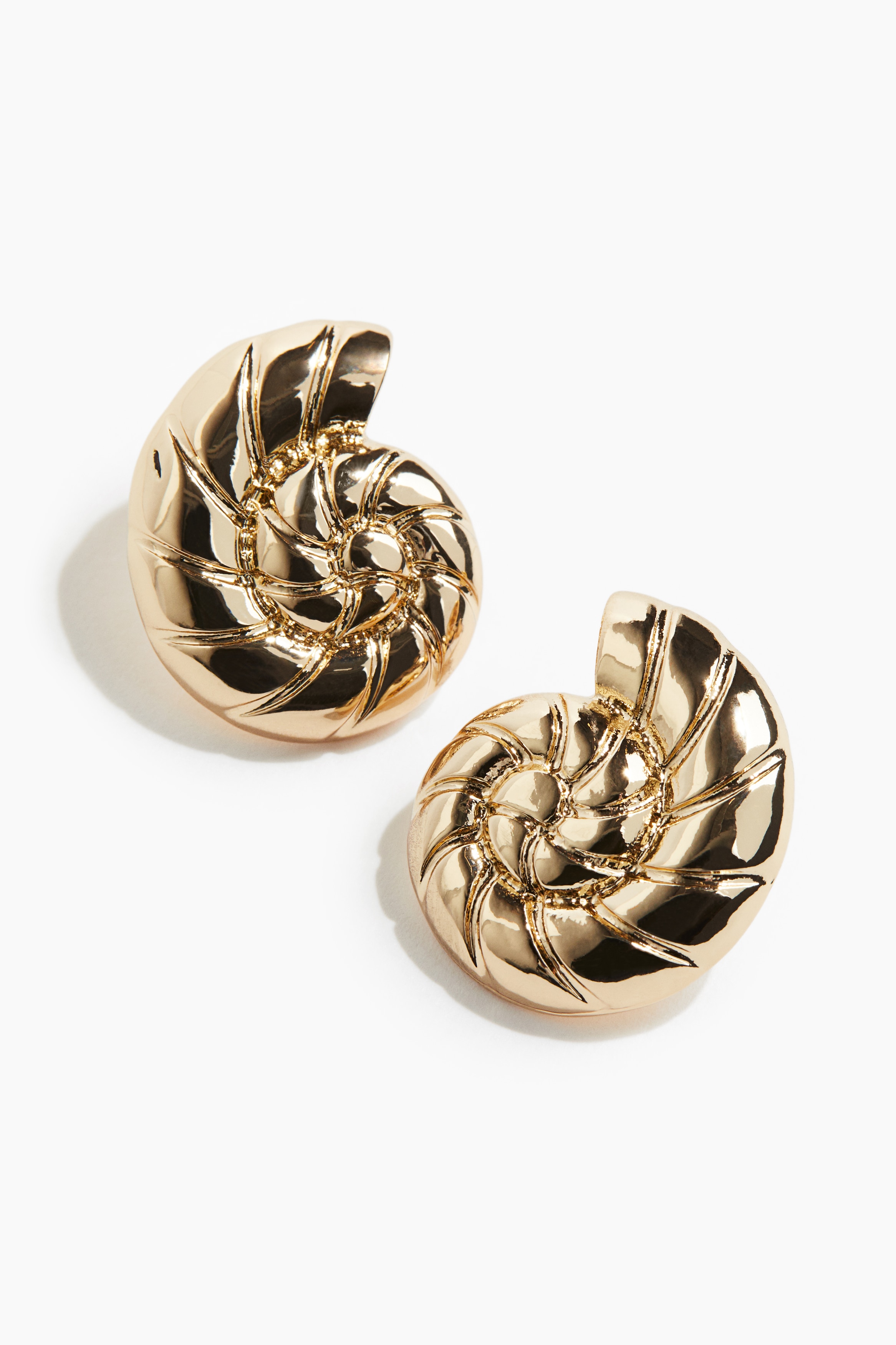 Shell-shaped Earrings - Silver-colored - Ladies | H&M US 
