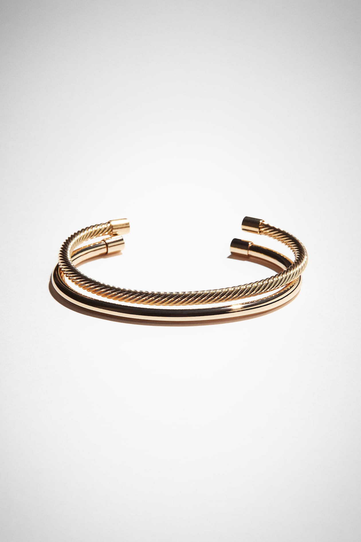 lot-de-2-bracelets-manchette-dor-femme-h-m-fr