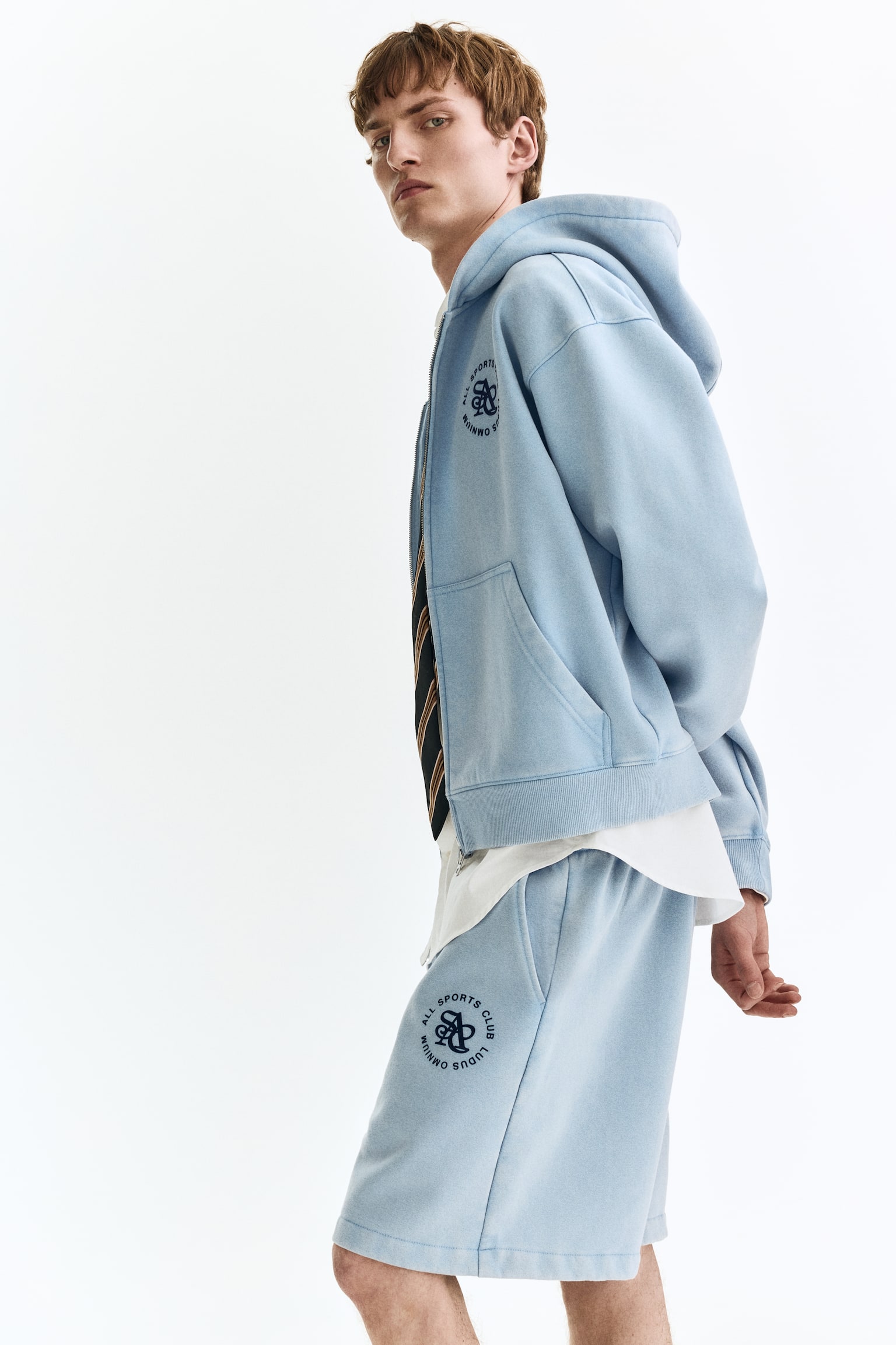 מכנסיים קצרים Relaxed Fit - תכלת/All Sports Club/כחול נייבי - 6