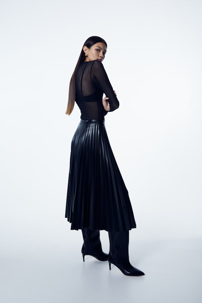 Pleated coated skirt - Black - 5