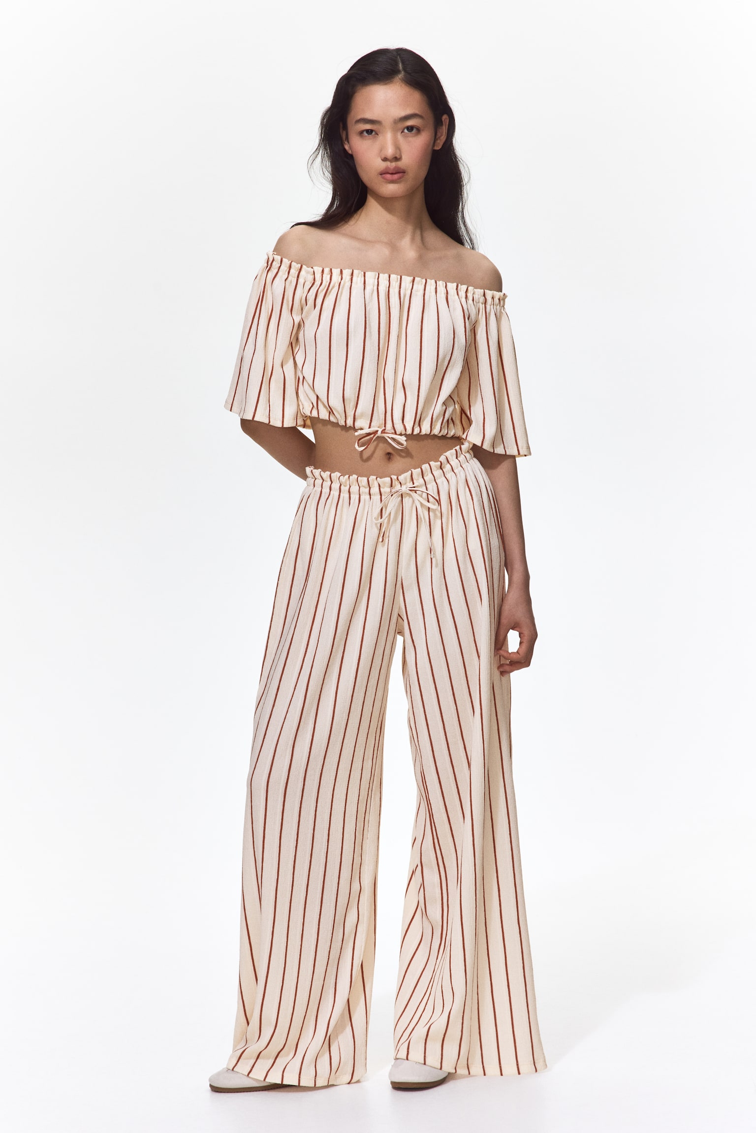 Crinkled Paper-Bag Pants - Cream/striped/Black - 1
