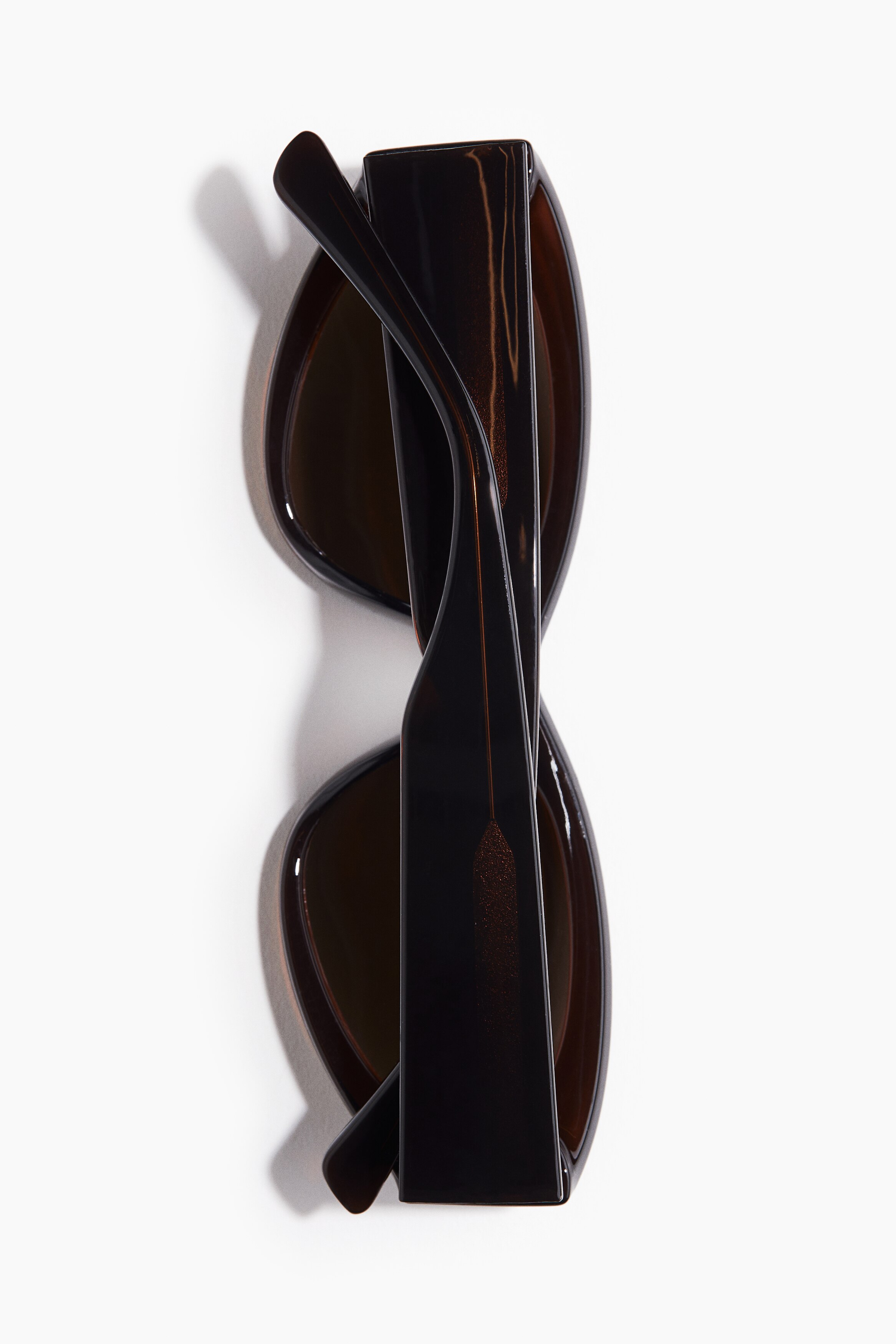 Oval sunglasses