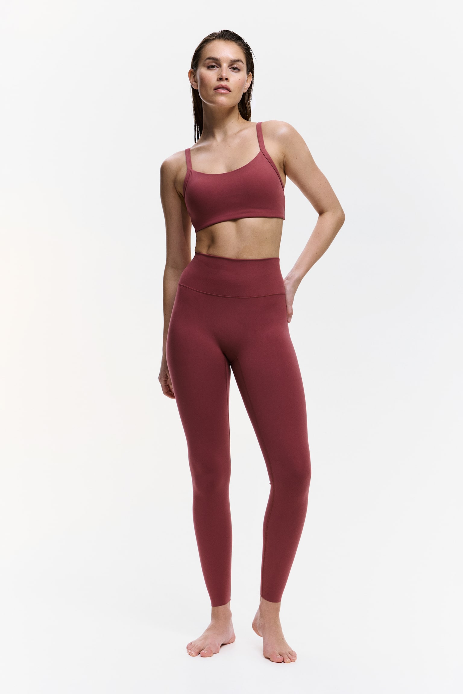 Sportleggings mit SoftMove™ - Helles Kastanienbraun/Schwarz/Braun/Marineblau/Dunkelgrau/Pflaumenlila/Dunkles Pflaumenlila/Moosgrün/Olivgrün/Pastellrosa/Hellapricot/Trüffelgrau/Amazonitblau/Dunkelbraun/Dunkelgrau/Antikrosa/Zartrosa/Helles Taupe/Hellrosa - 1