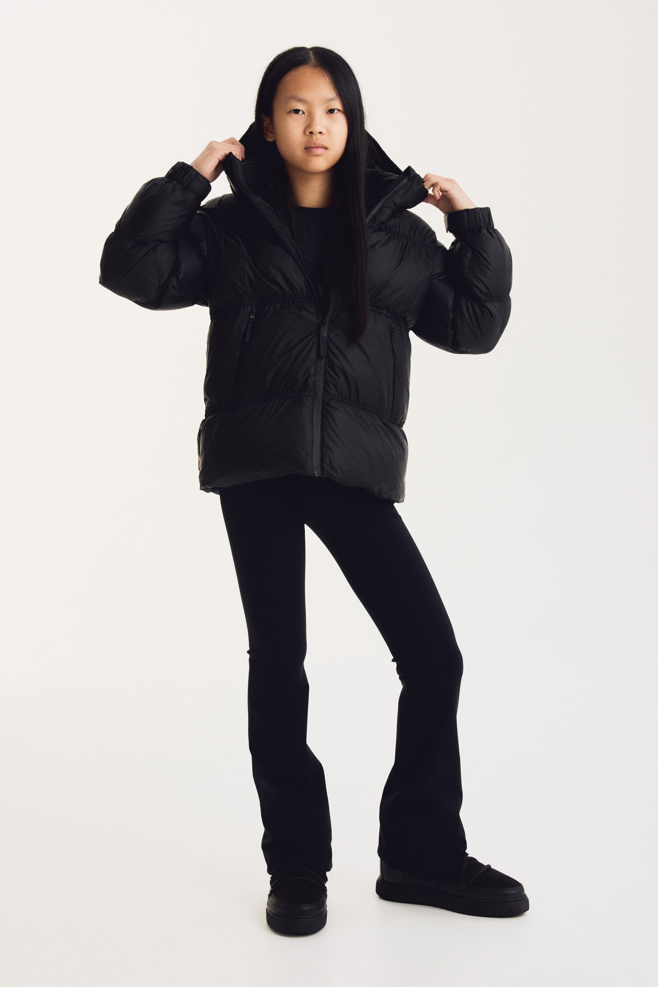 View larger image: Warming Flared sport leggings with ThermoMove™ - Black - Kids | H&M 1
