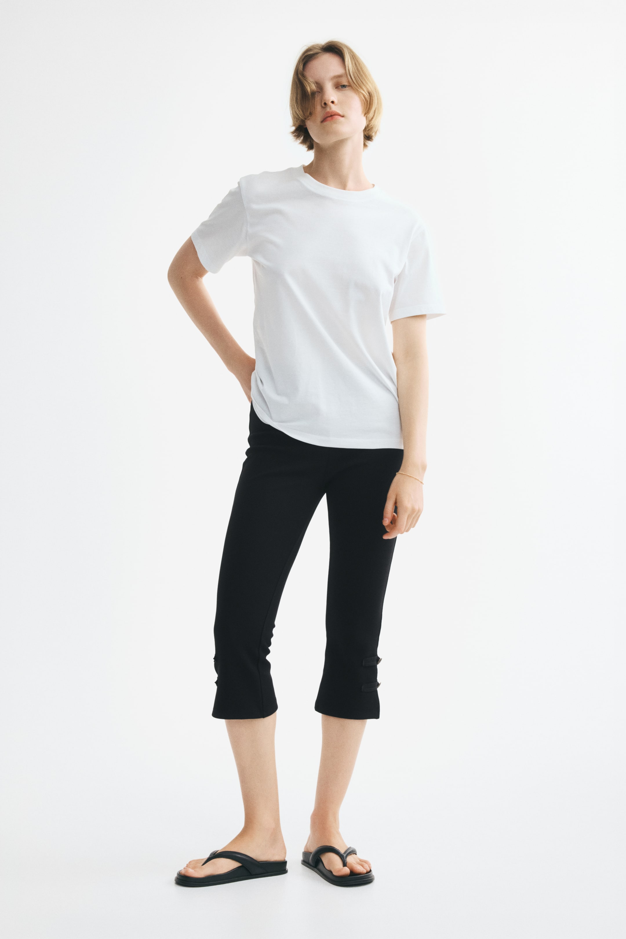 Button-Detail Capri Pants