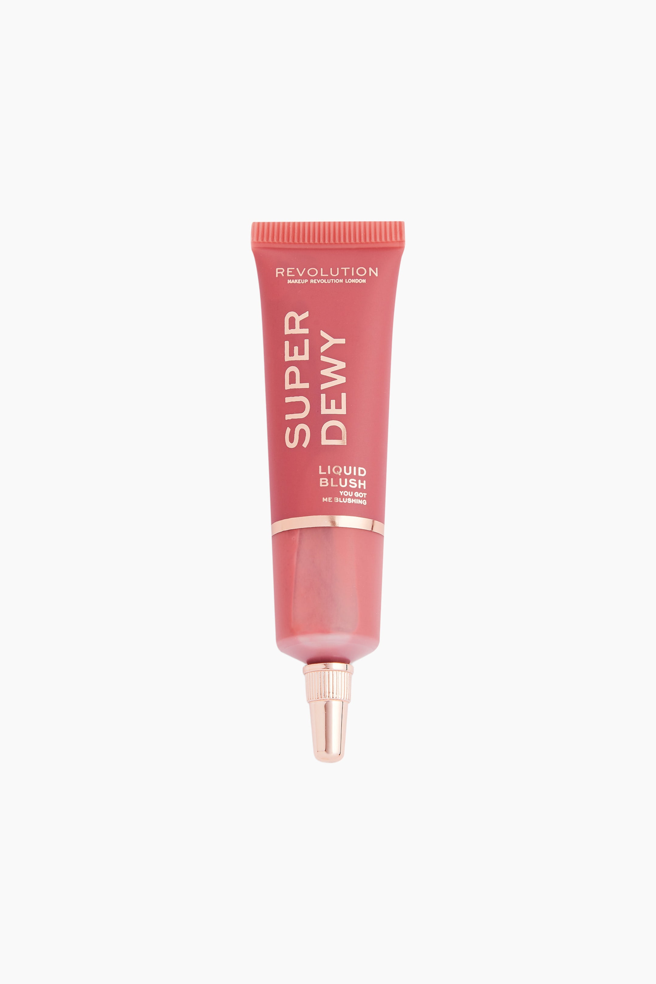 Größeres Bild ansehen: Der Superdewy Liquid Blush steht aufrecht in frontaler Ansicht und zeigt eine rosafarbene Squeezetube mit einem transparenten unteren Abschnitt, durch den das rosa Flüssigprodukt im Inneren sichtbar ist. Auf der Tube sind roségoldene Metallic-Schriftzüge zu sehen, und sie läuft zu einer geriffelten, roségoldenen Düse aus, die nach unten zeigt.