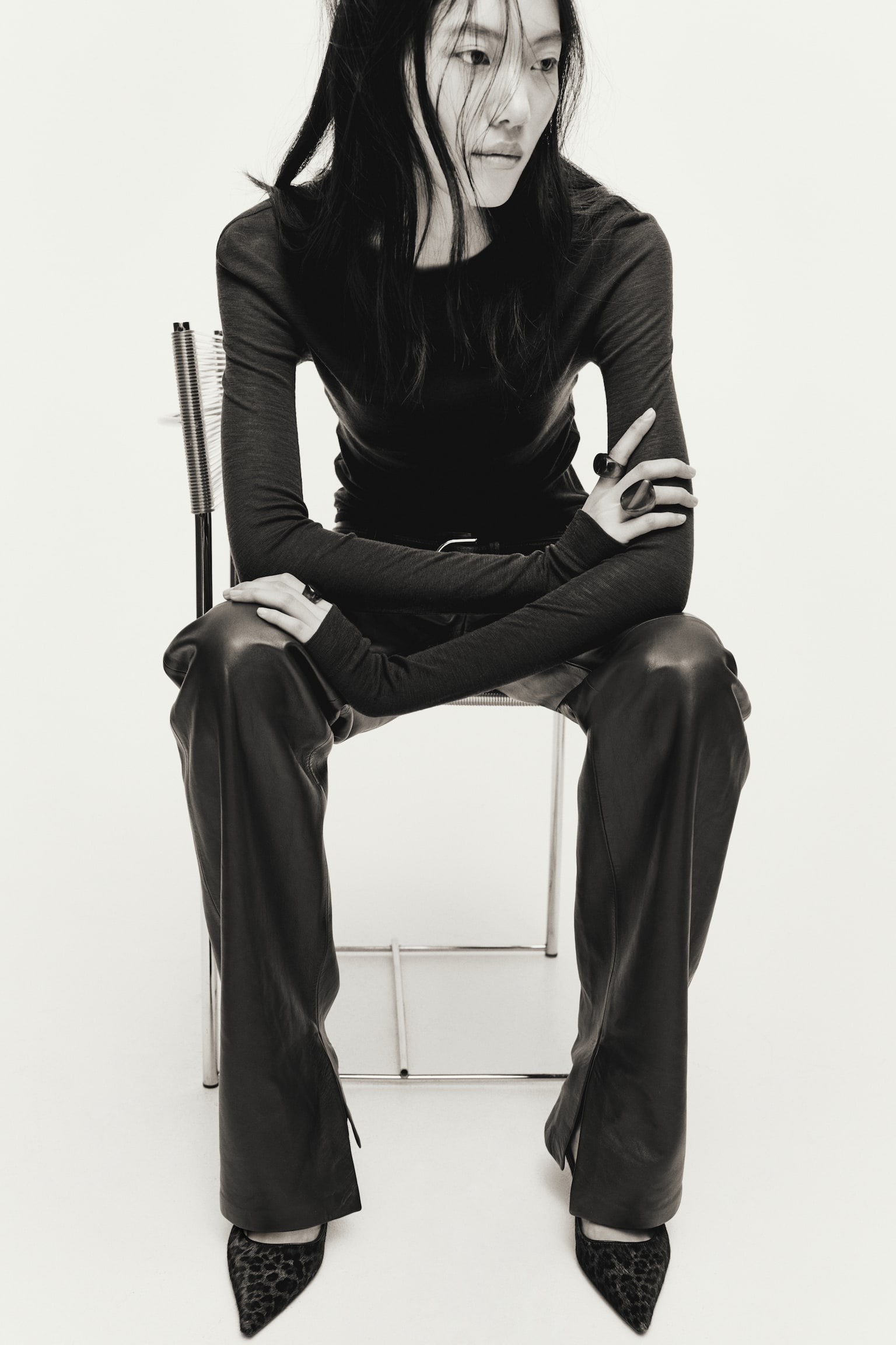 キトンヒール レザースリングバックシューズ - ダークブラウン／レオパードプリント - 3