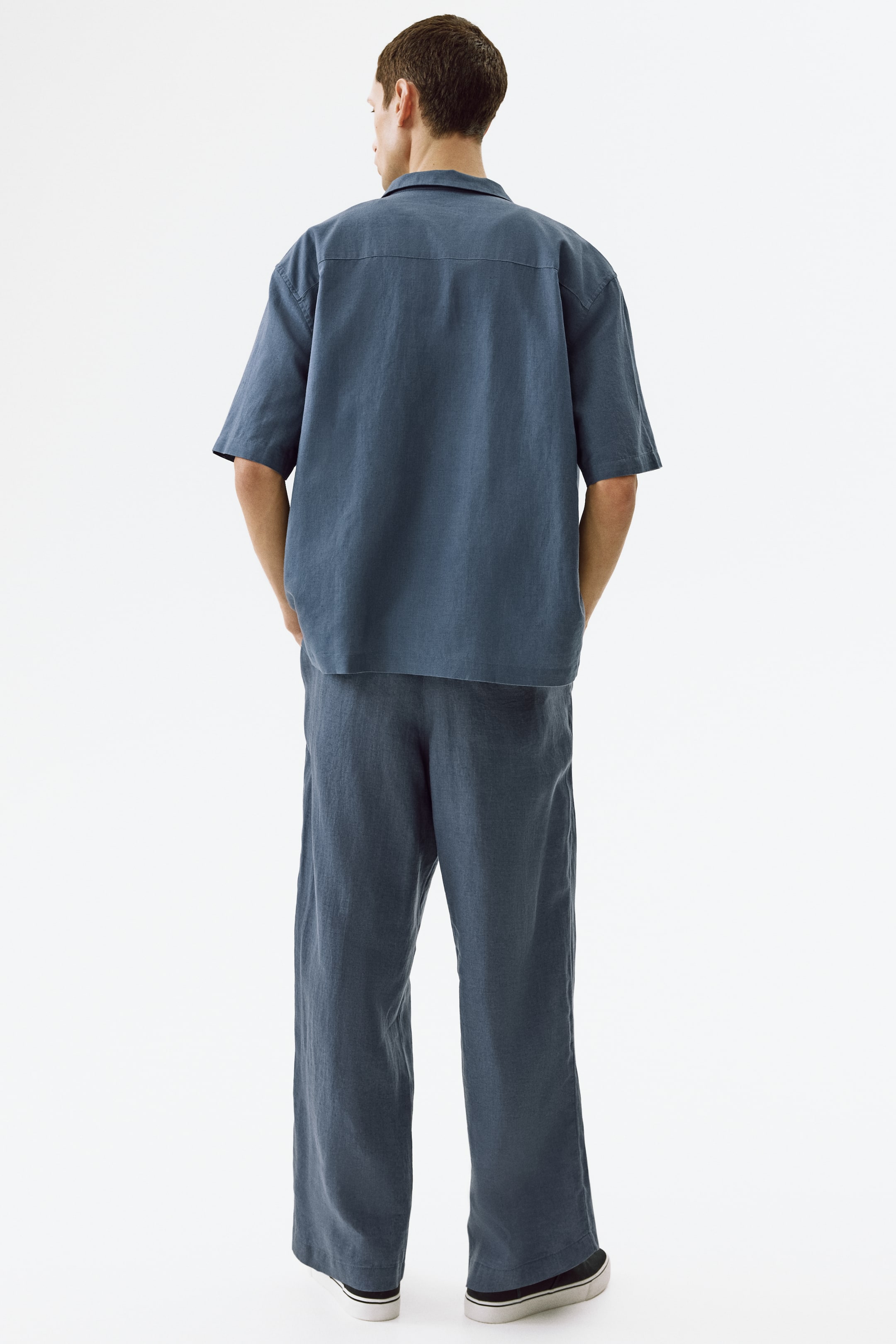 Loose-Fit Linen Pants