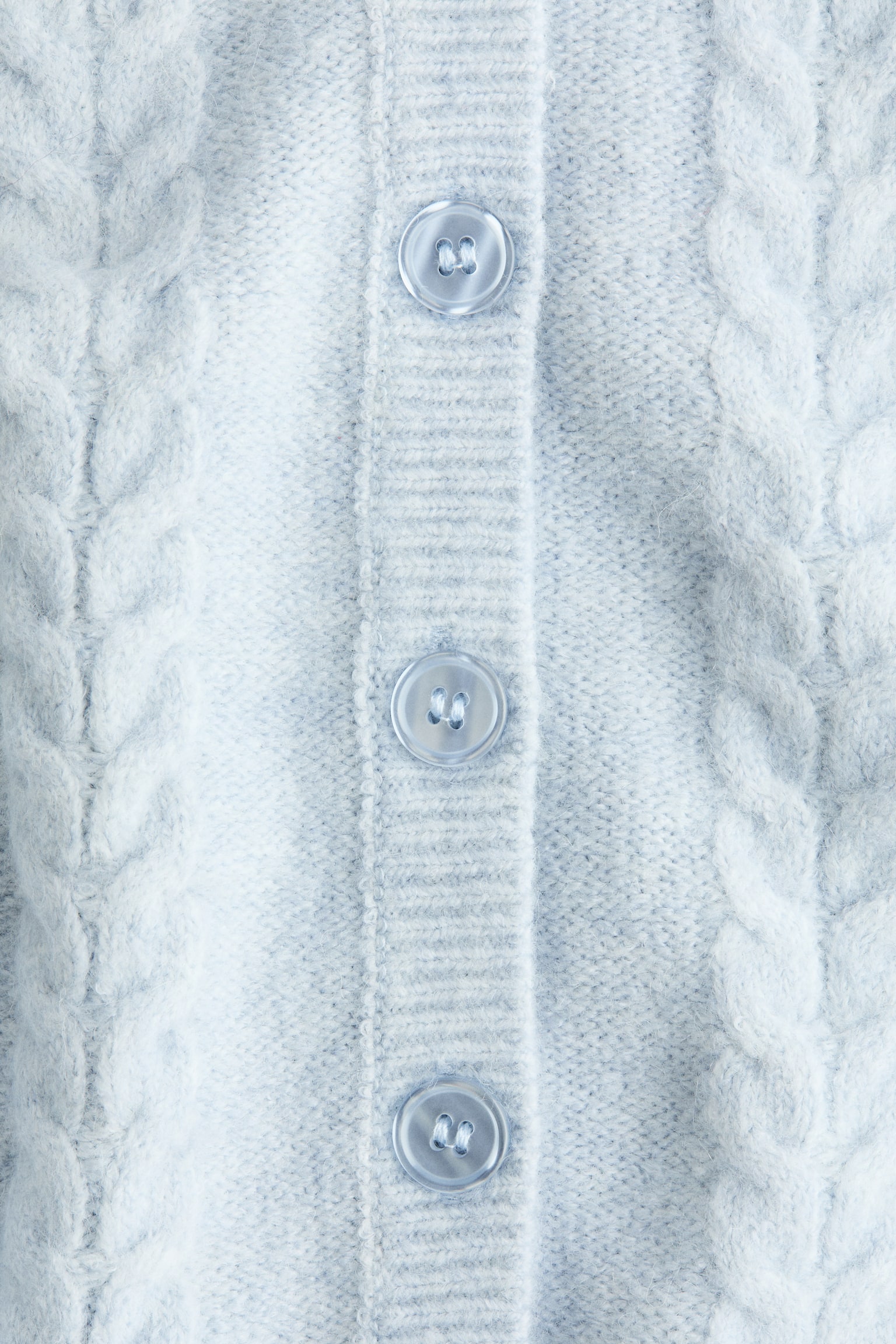 Cardigan in Zopfstrick - Blassblau/Hellbeigemeliert - 3