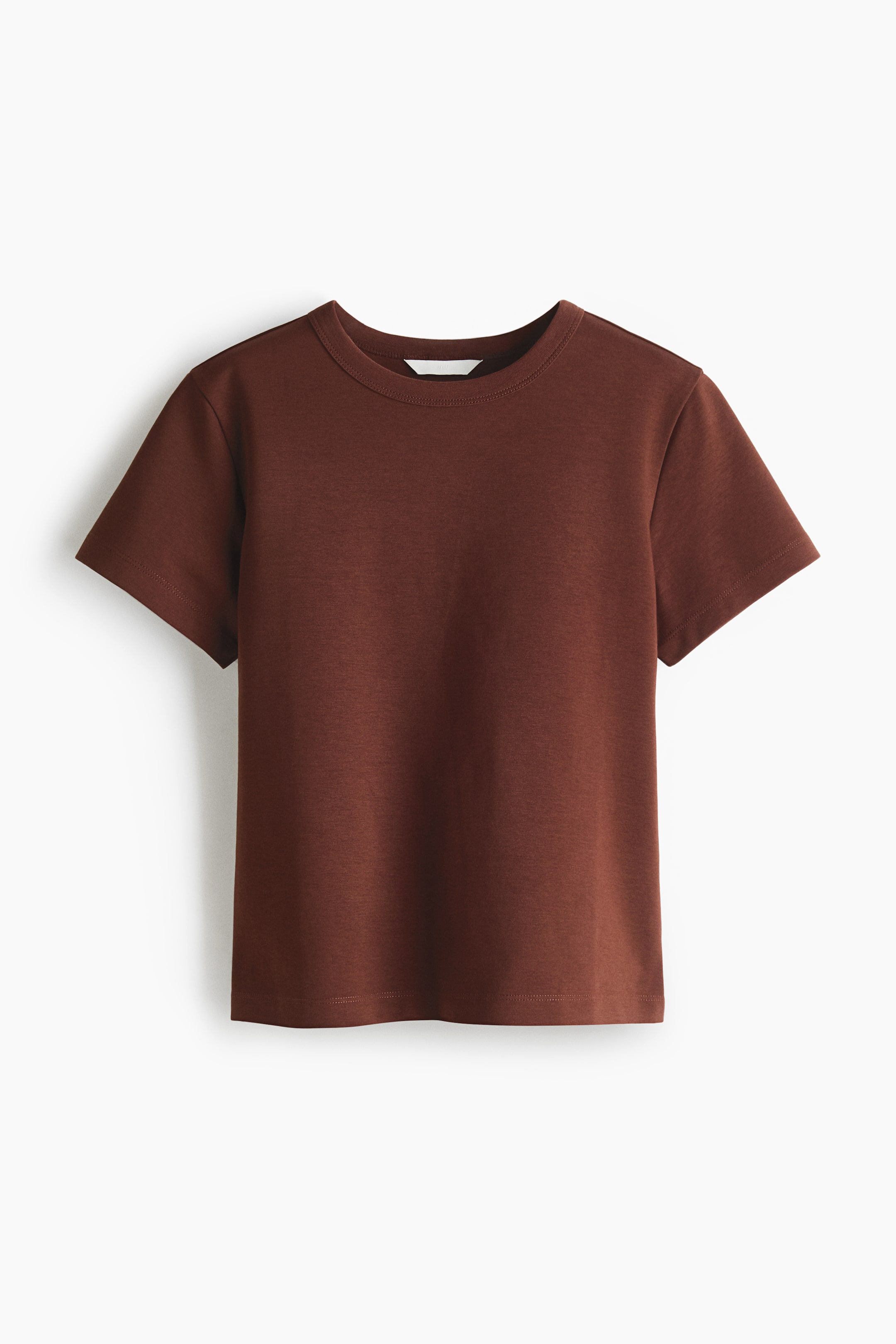 拡大画像を表示: 濃密なコットンジャージー製のブラウンTシャツが正面を向いており、ラウンドネックとリブトリムの襟ぐり、ショートスリーブが特徴です。