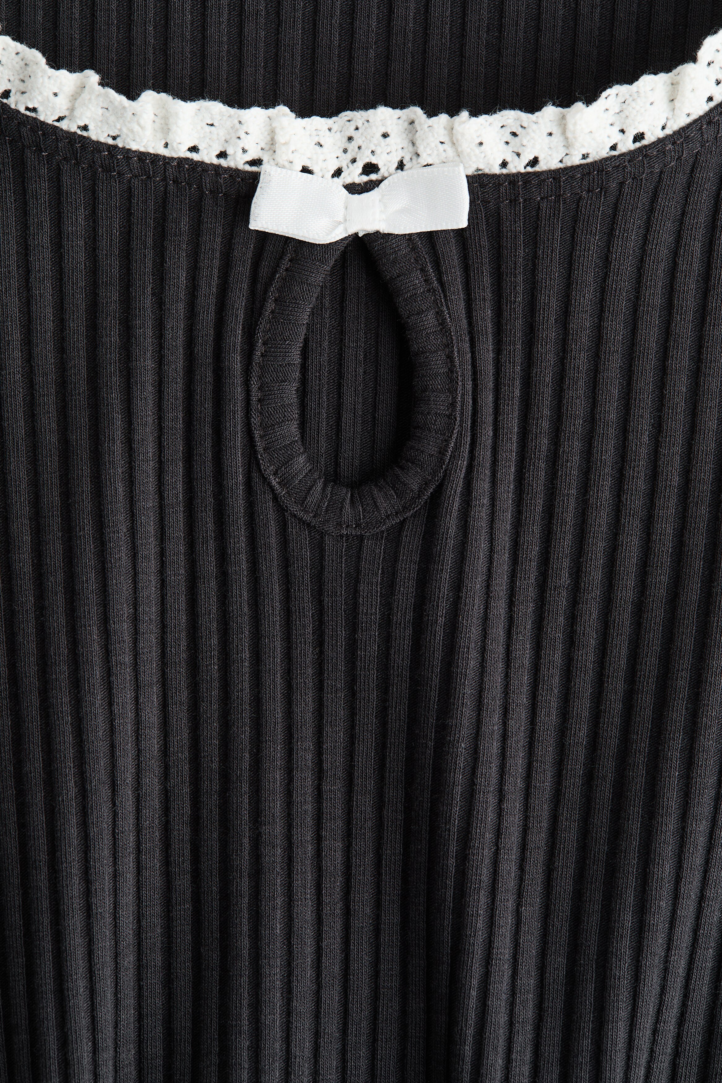 Scoop-neck ribbed dress