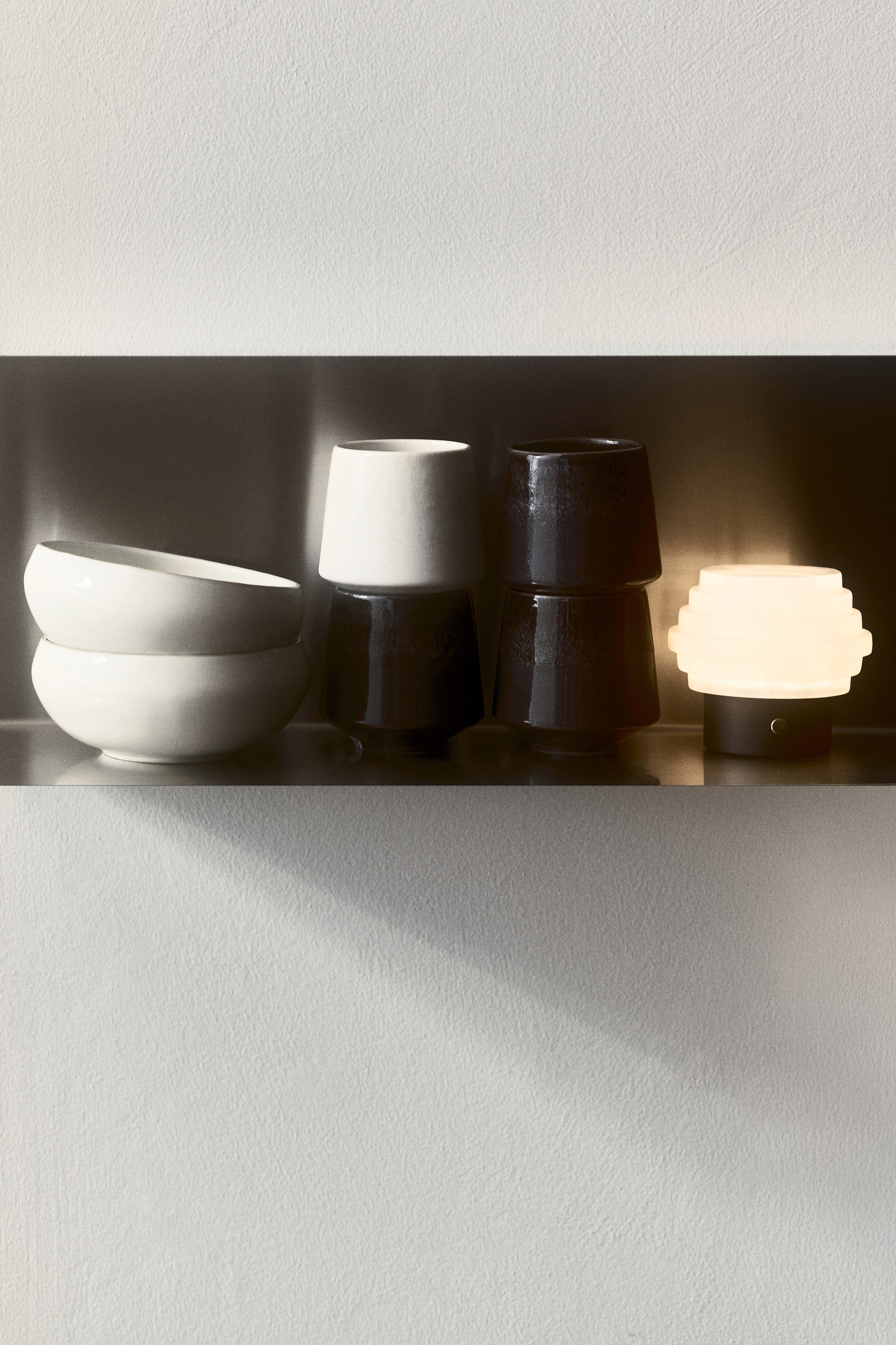 View larger image: Rechargeable alabaster table lamp - White/Beige - Home All | H&M GB 1