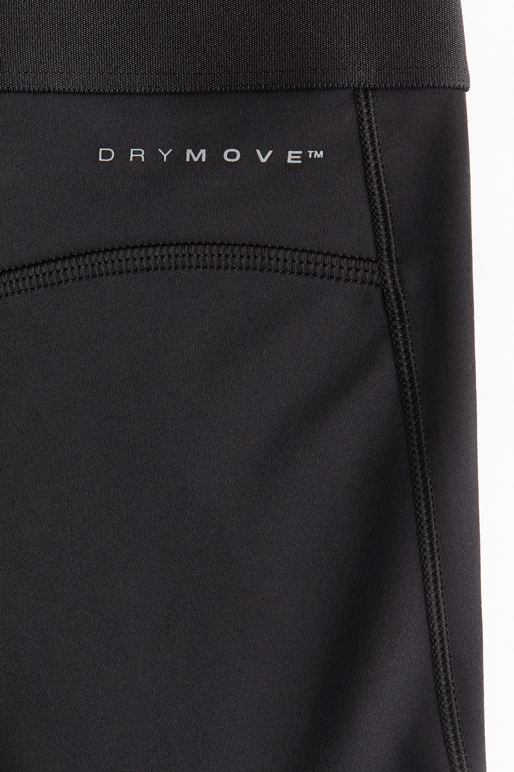 Fitted Sports Shorts with DryMove™