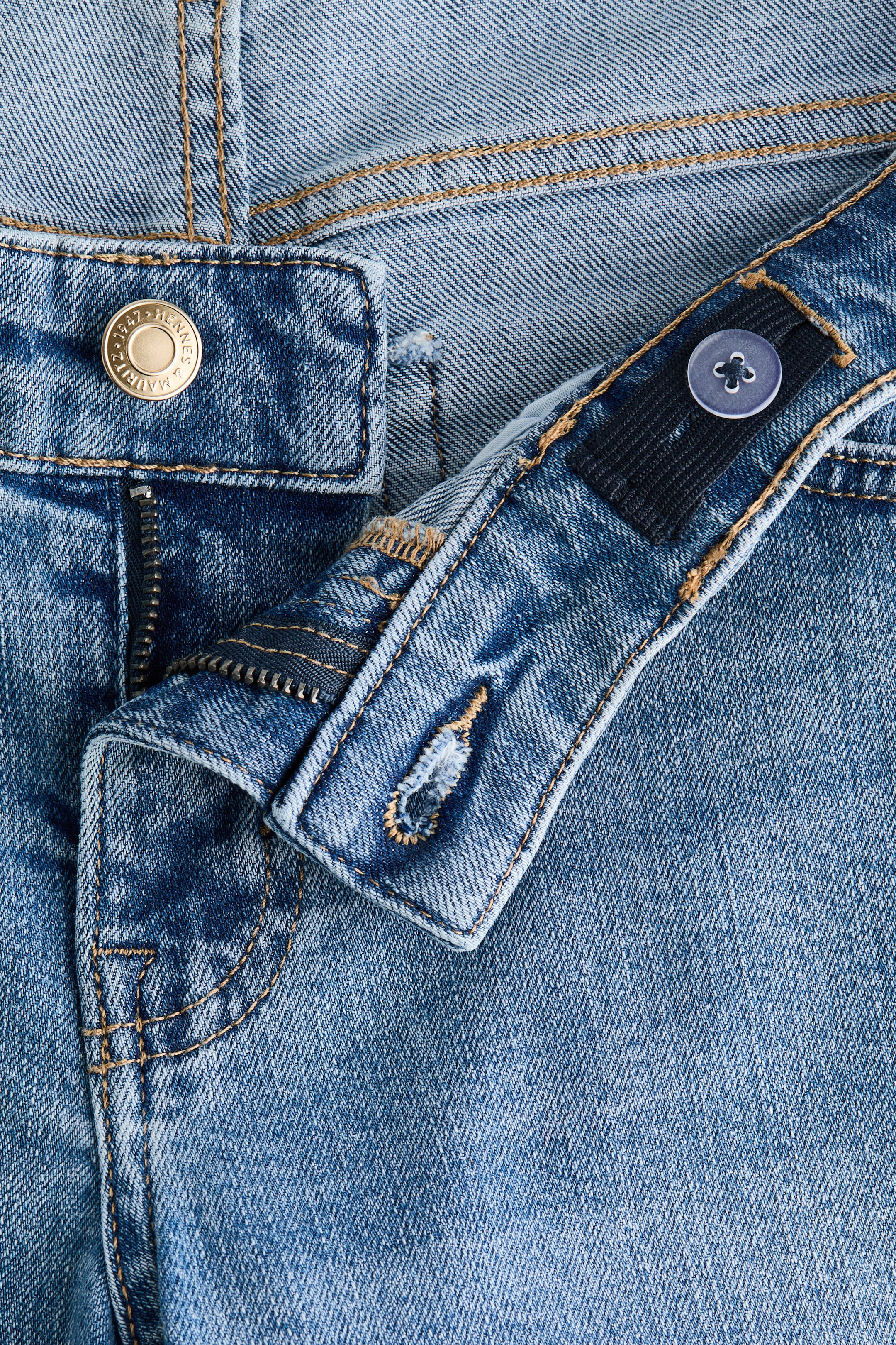 MAMA Wide Low Waist Ankle Jeans