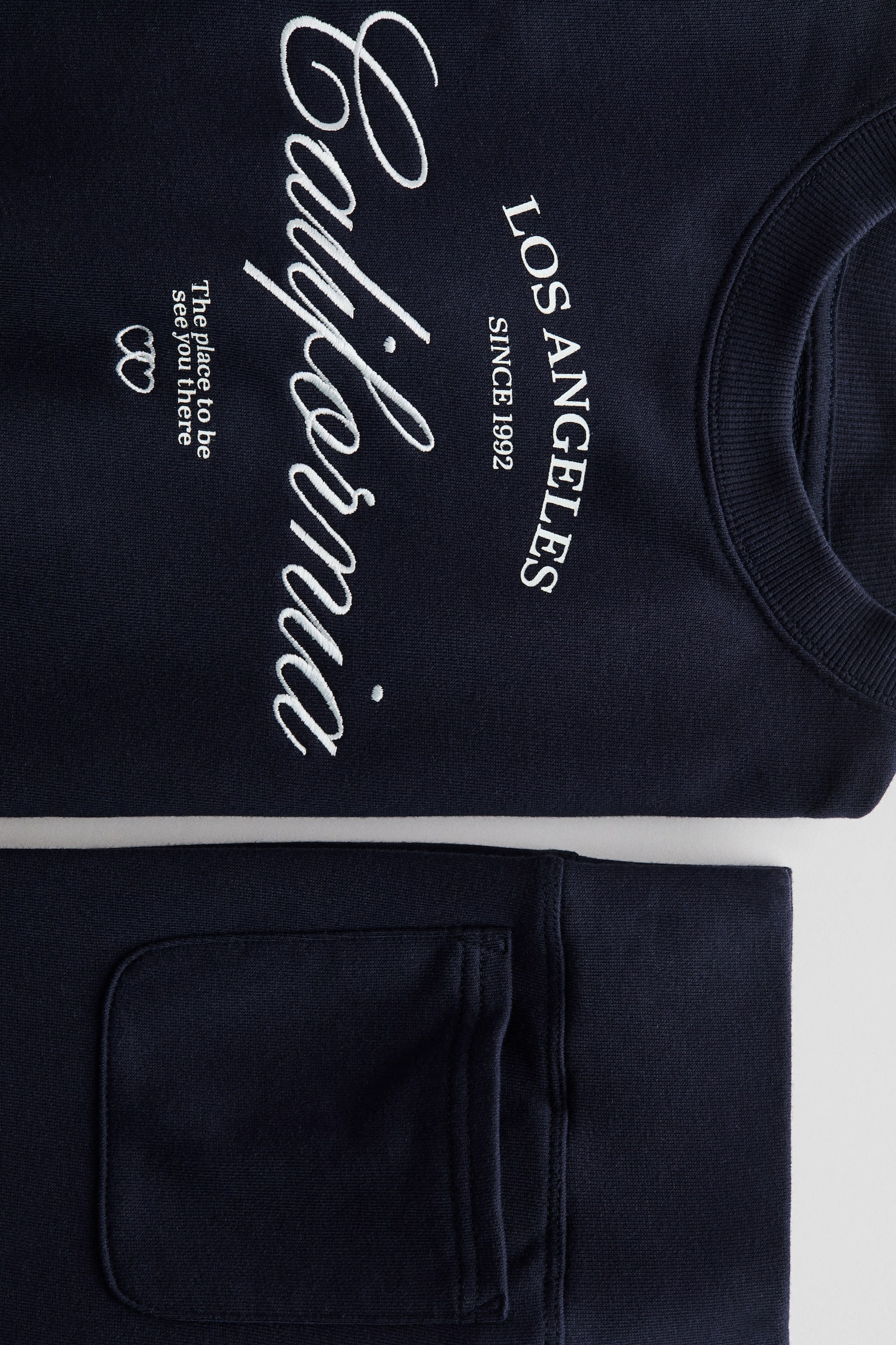 2-piece sweatshirt and joggers set - Navy blue/California/Light pink/Bow/Blue/Paris - 2