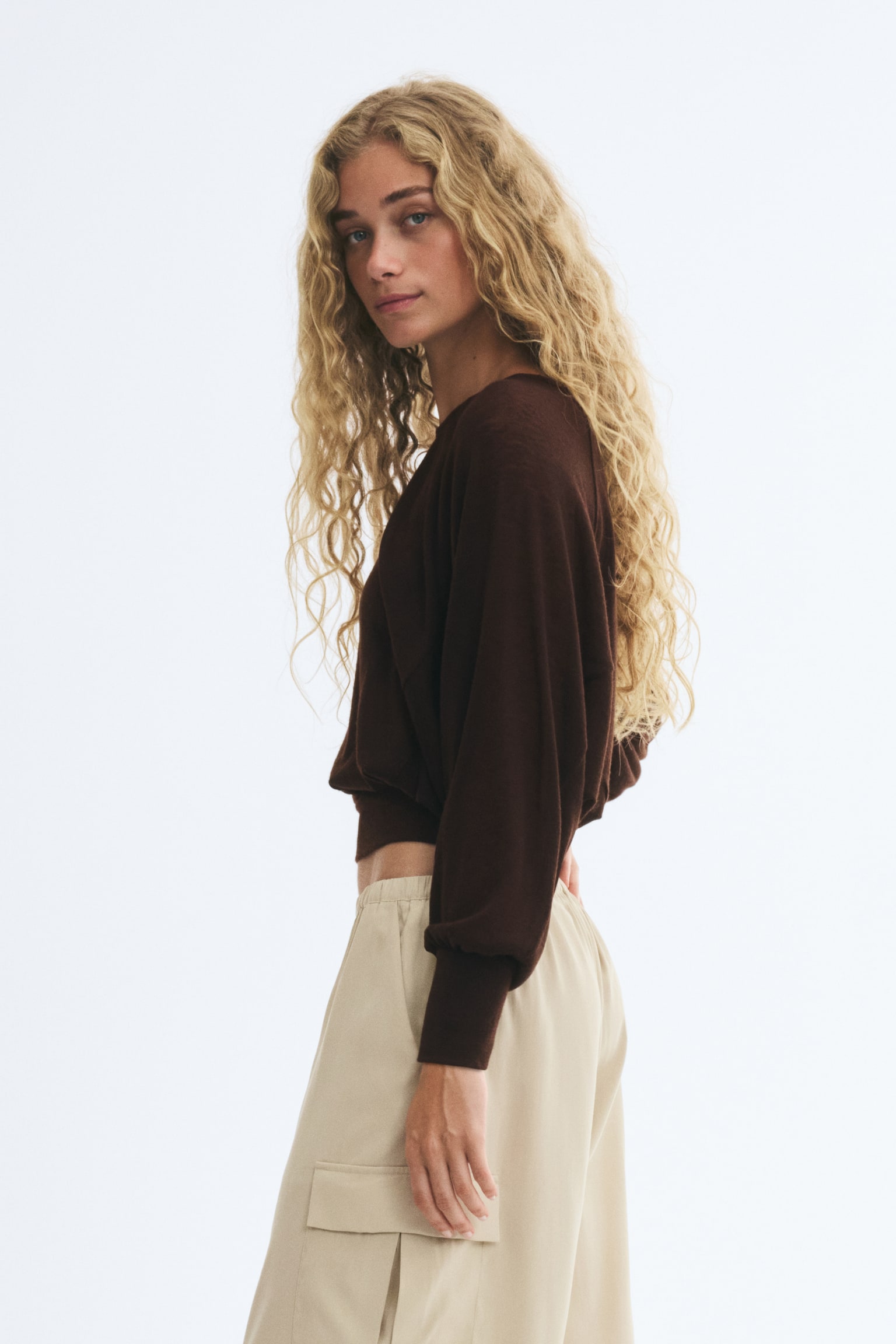 Женский топ H&M Dolman-Sleeved Boat-Neck, цвет: Тёмный коричневый — фото 5