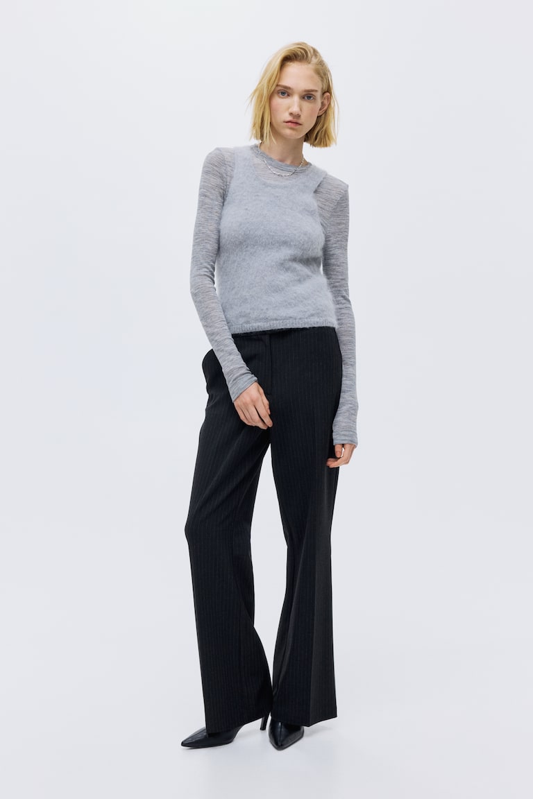 Pantalone sa zvonastim nogavicama