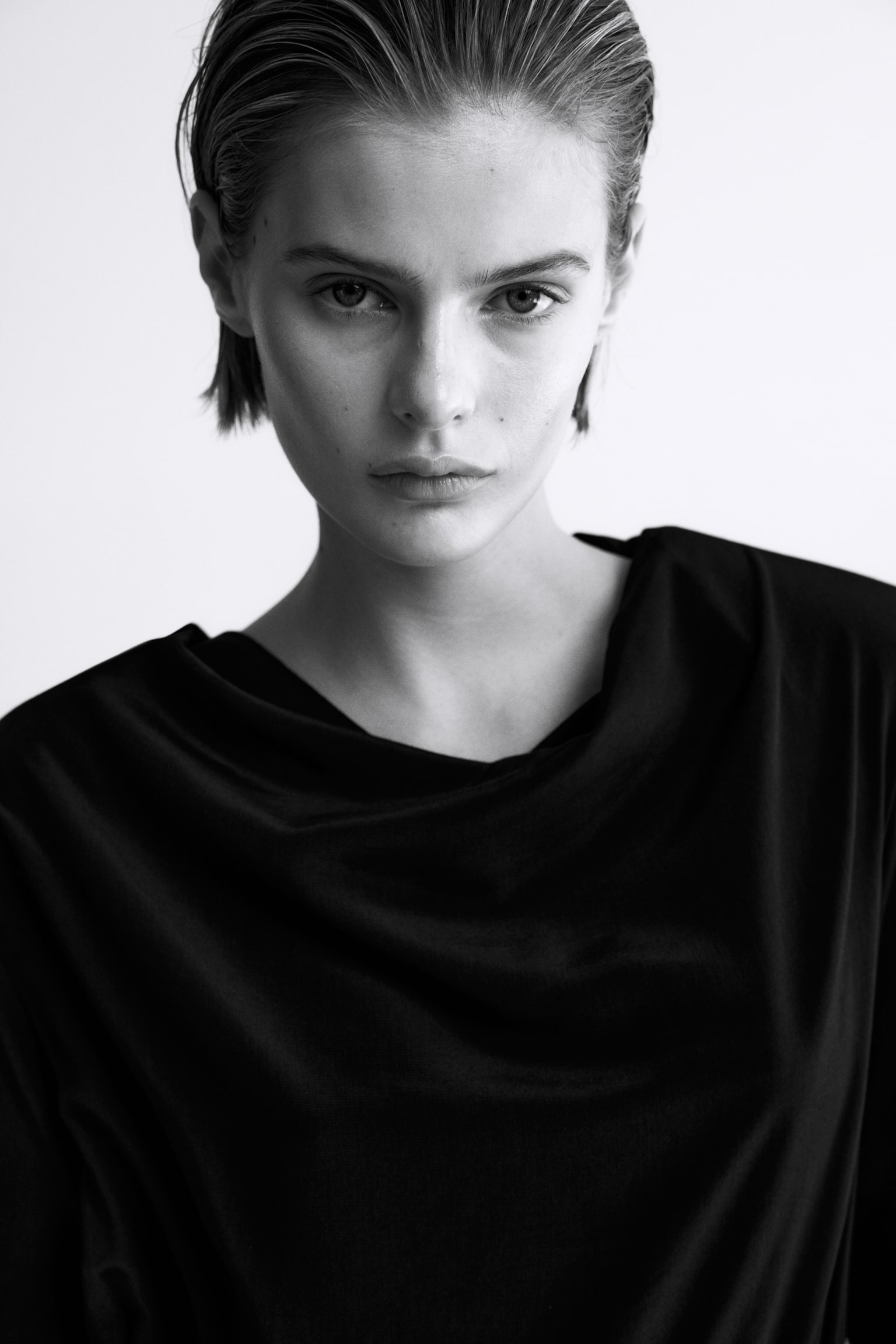 Женское платье H&M Flounced Cowl-Neck, цвет: Чёрный — фото 3