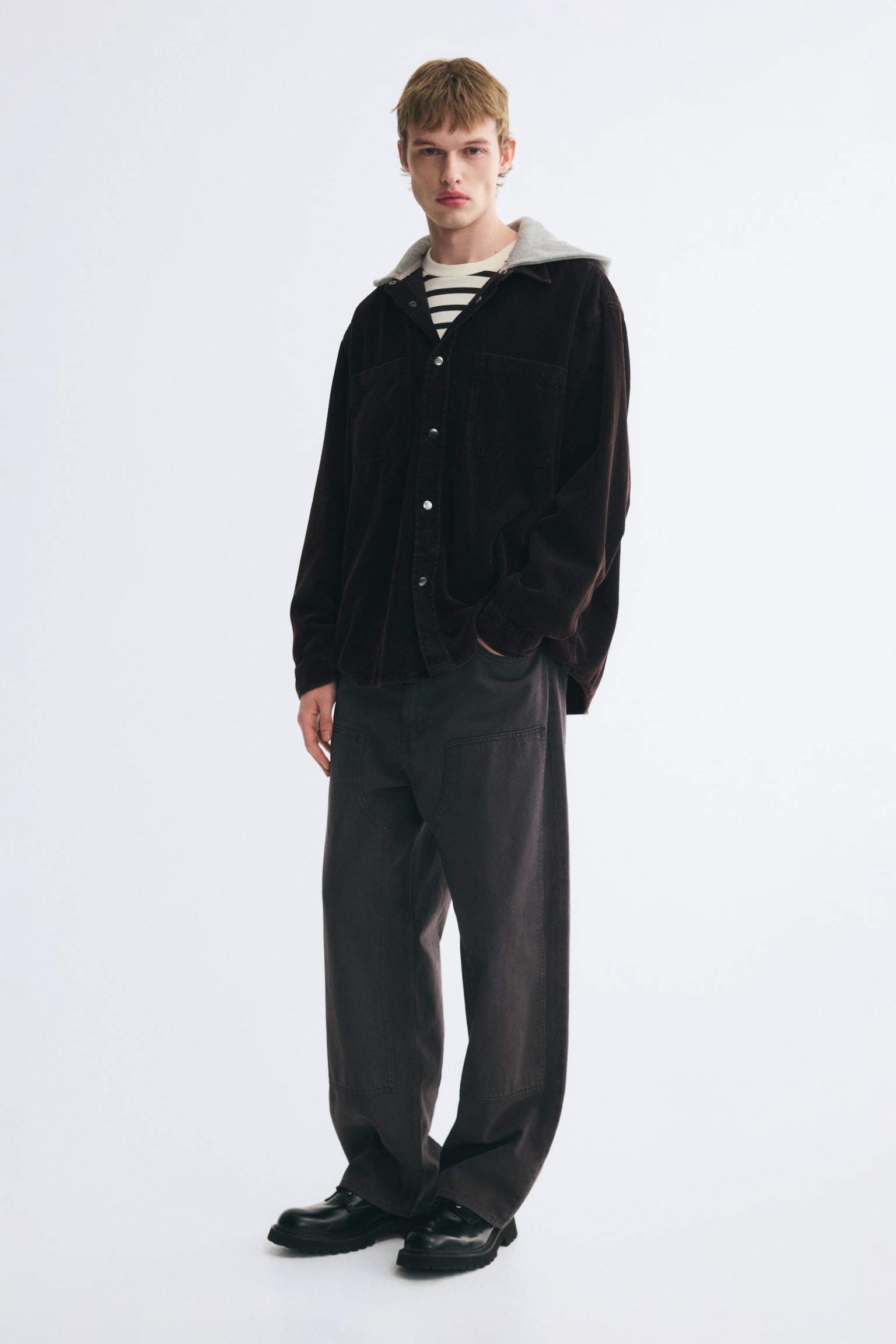 Мужская рубашка H&M Corduroy Overshirt, цвет: Угольный серый — фото 4