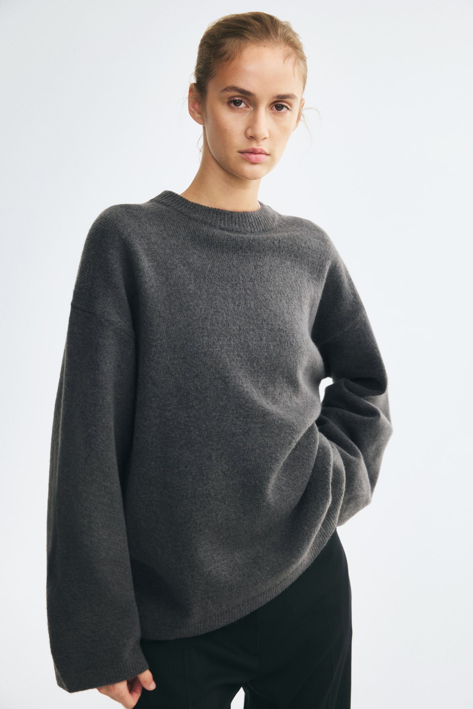 Женский свитер H&M Oversized Sweater, цвет: Тёмный серый — фото 2