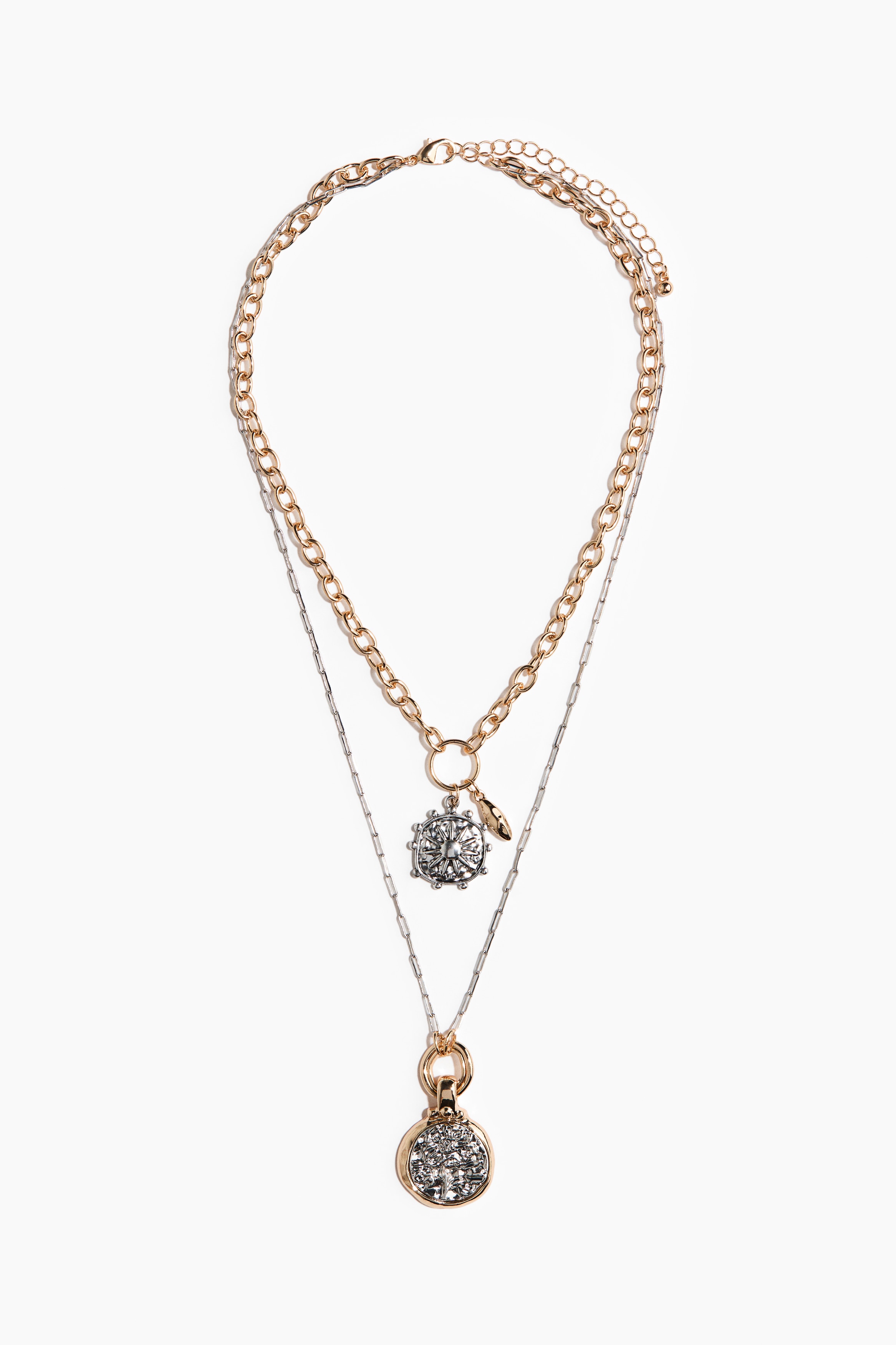 Two-strand pendant necklaceModel