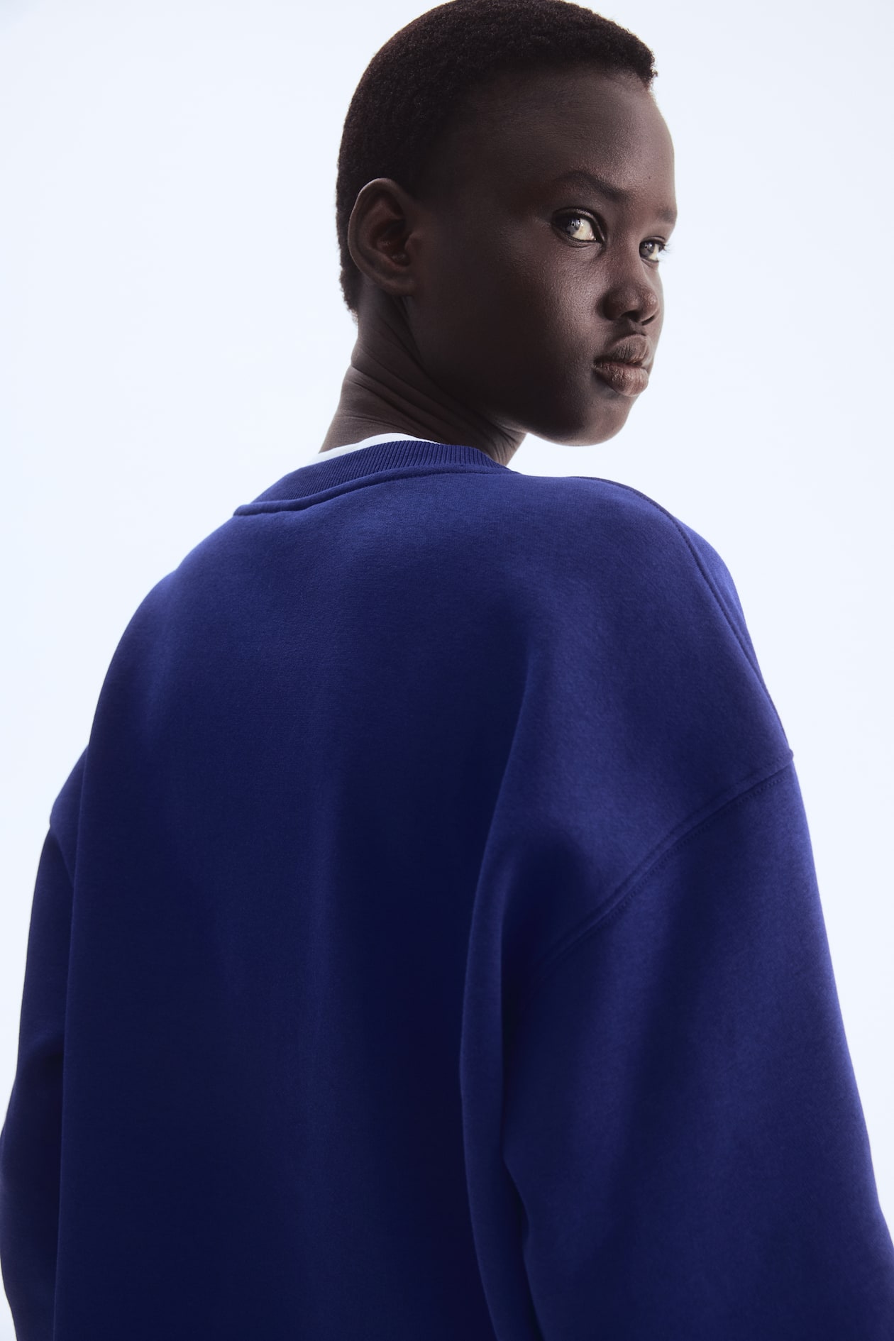 Sweatshirt with Text Motif - image 2