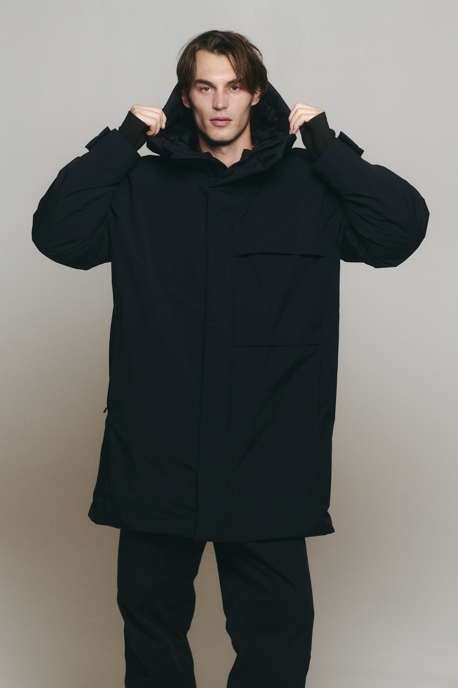 Мужская куртка H&M Move Padded Parka with ThermoMove™, цвет: Чёрный — фото 3
