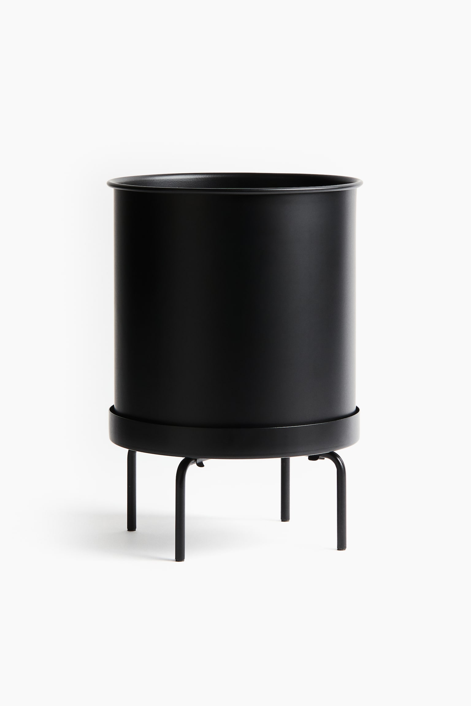 Large plant pot on a stand - Black
