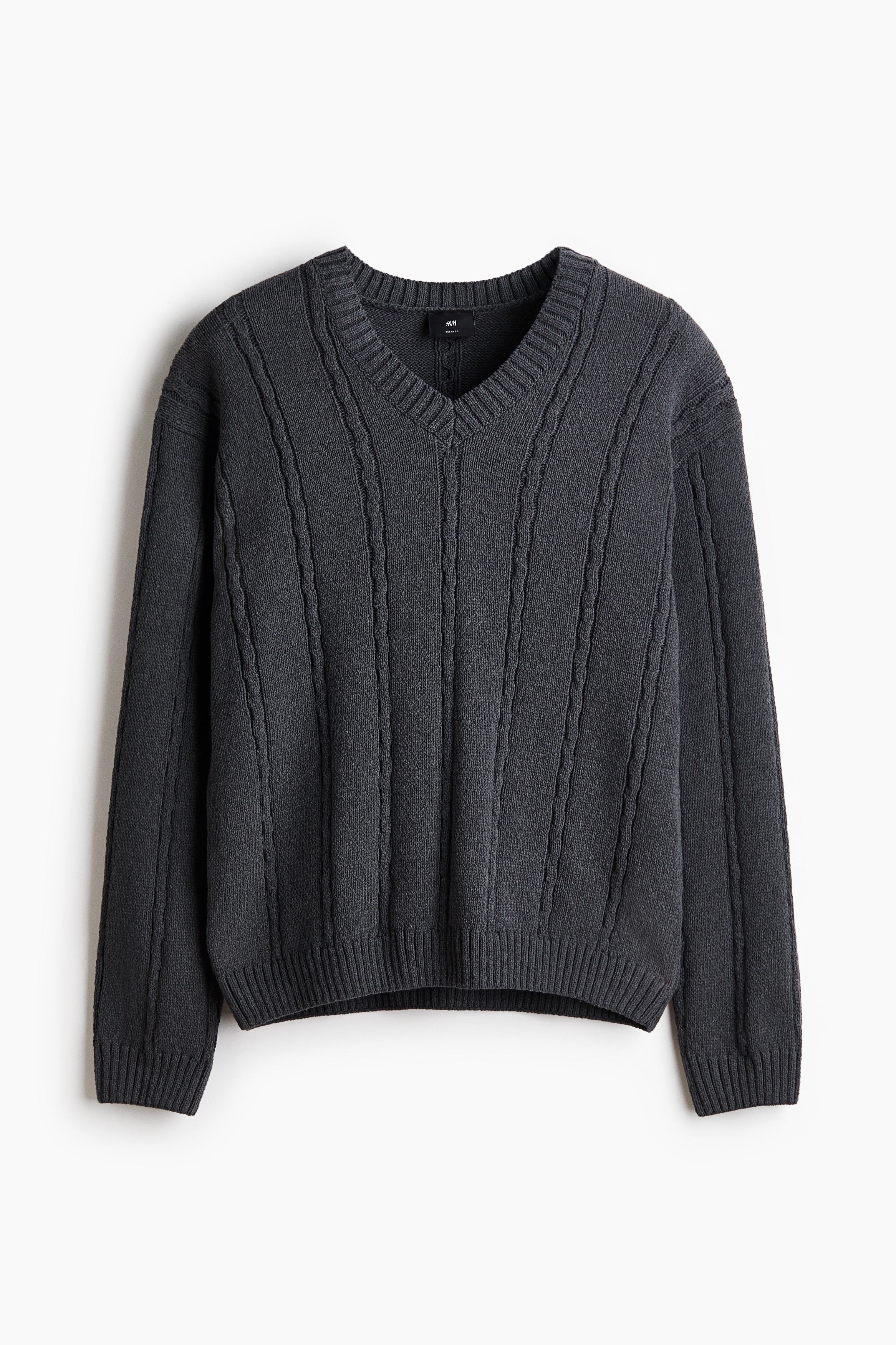 Relaxed Fit Cable-knit jumperModel