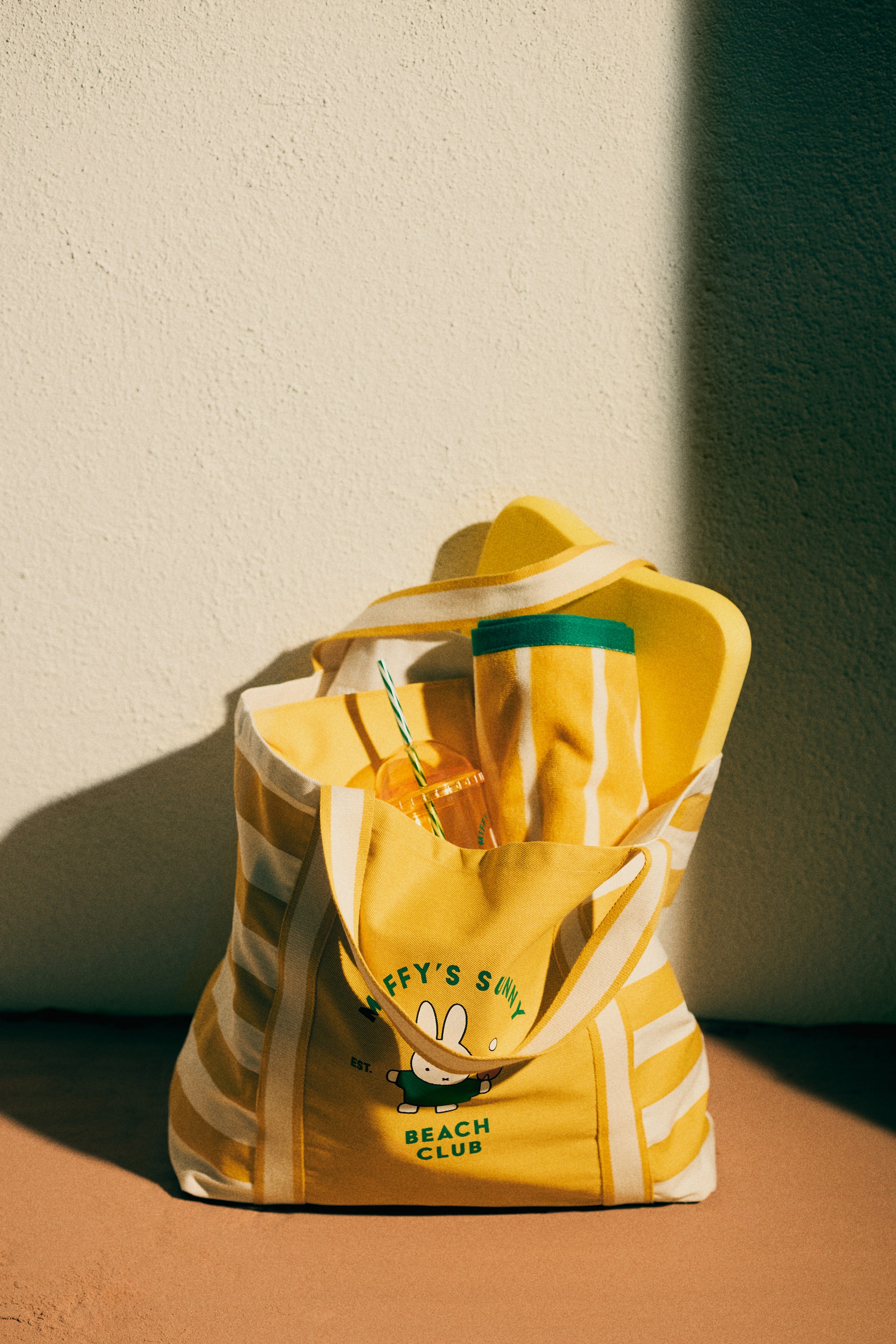 Grotere afbeelding bekijken: Kinderstrandtas met geprint motief - Geel/Nijntje - HOME | H&M BE 1