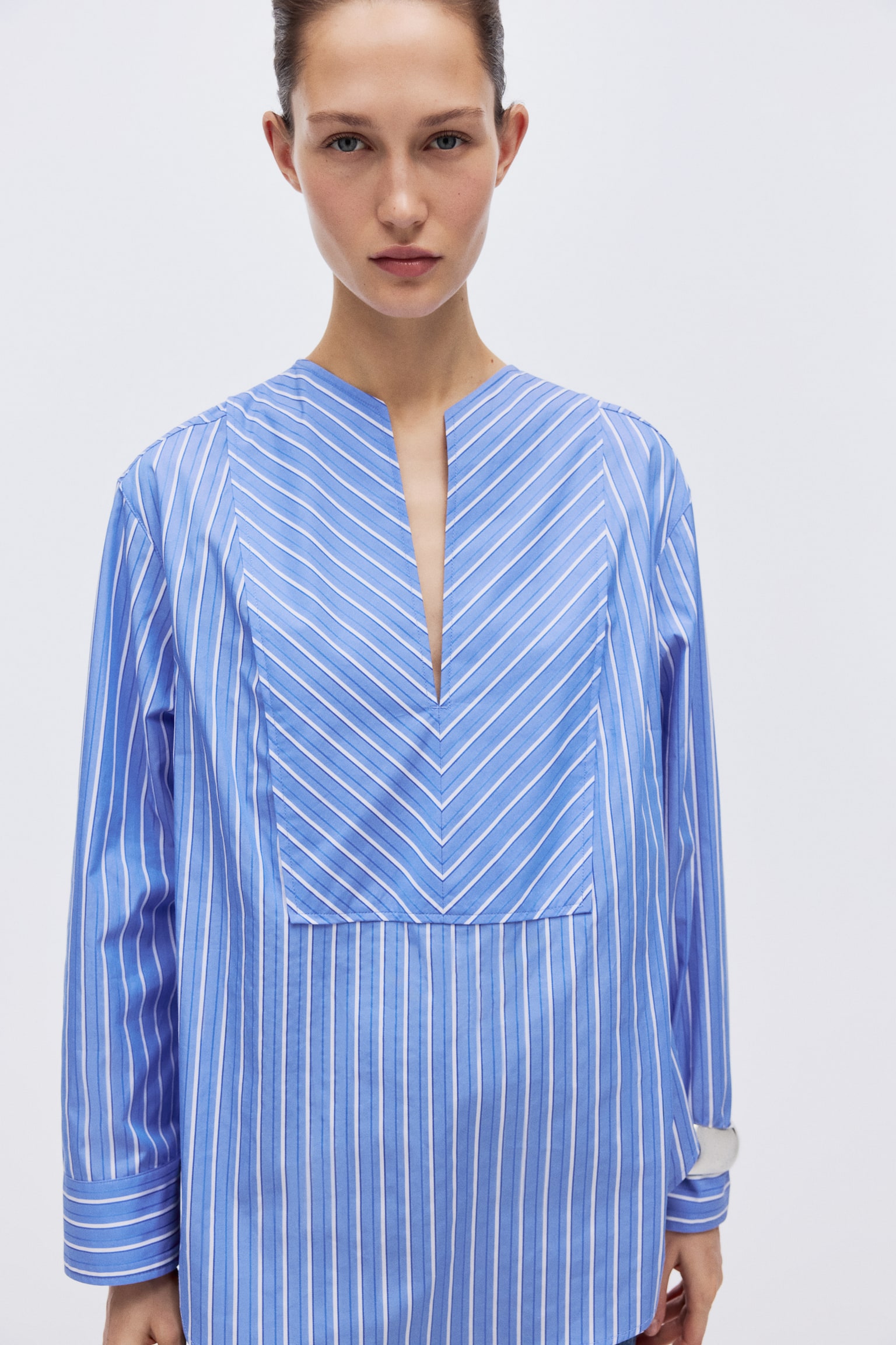 Женская рубашка H&M Oversized Cotton, цвет: Синий / Полосатый — фото 4