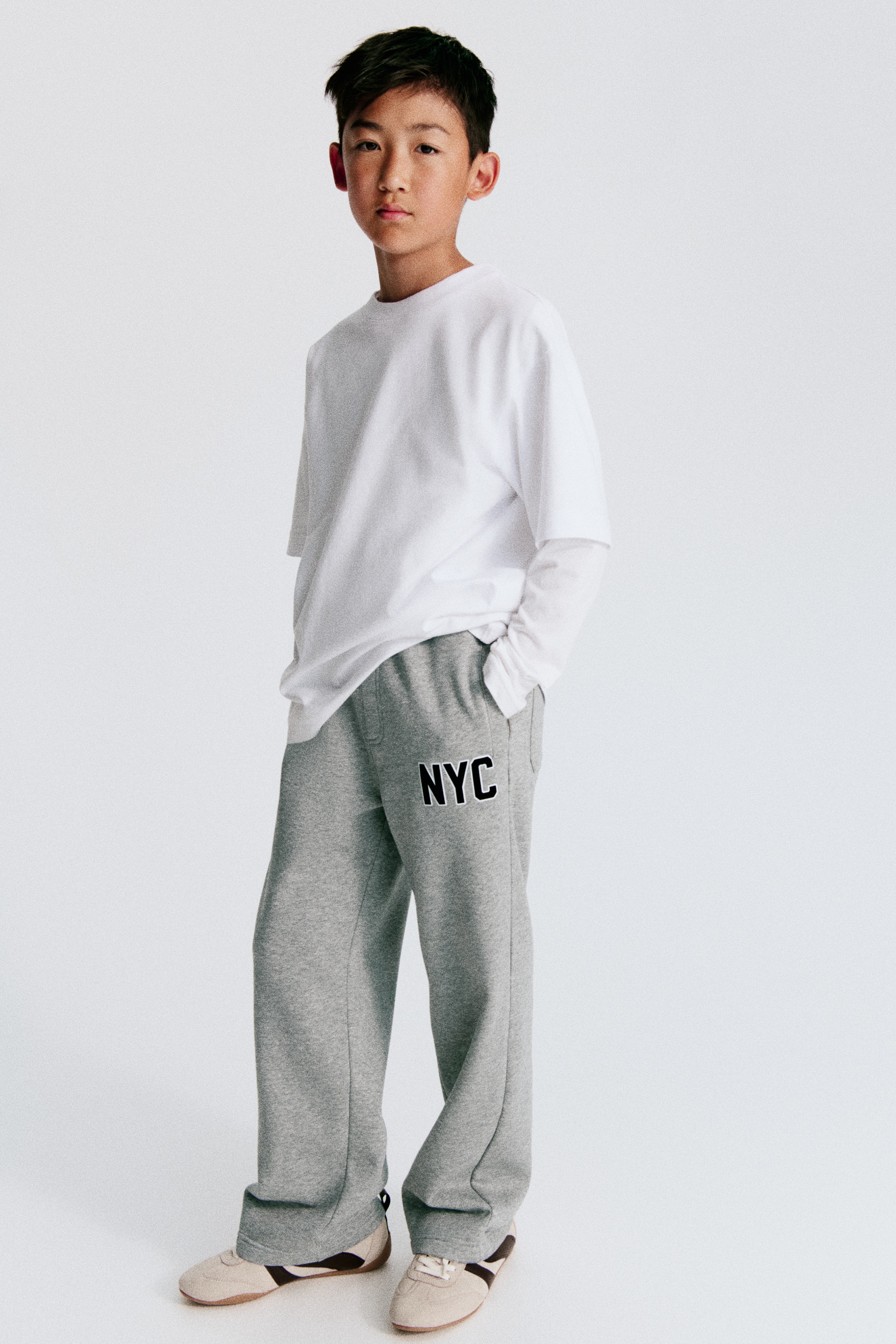 Joggers met geprint motief en geruwde binnenkantModel