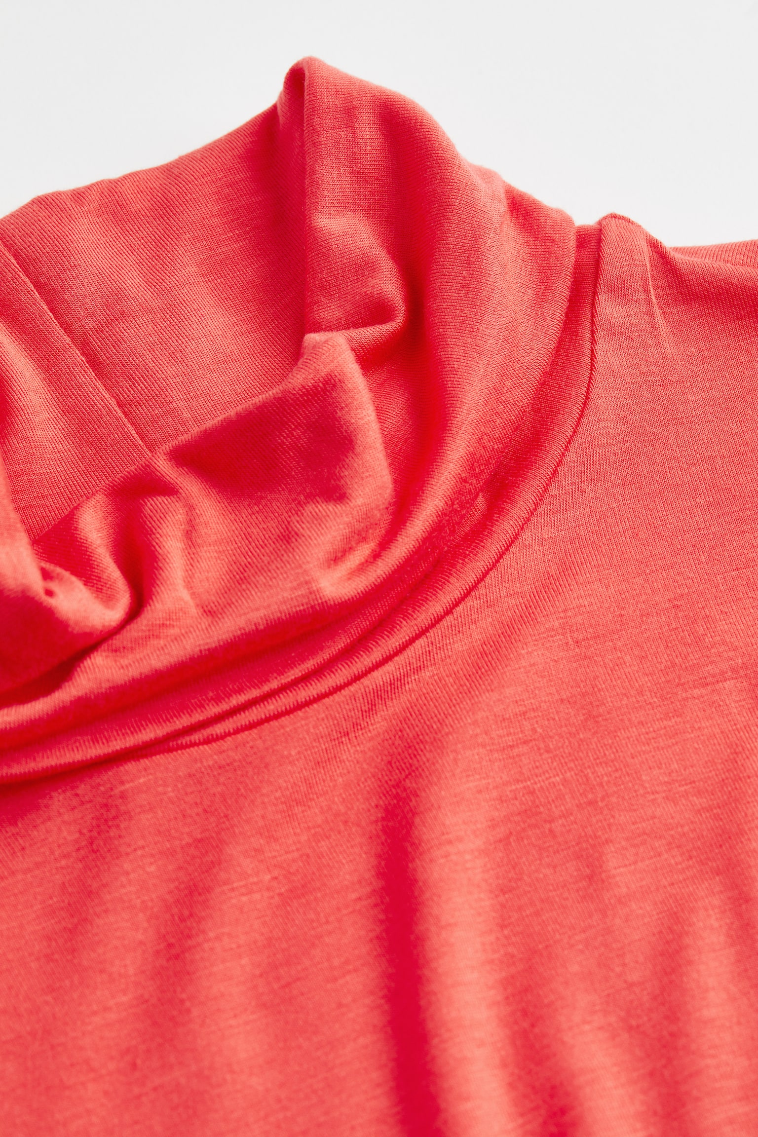 Sleeveless Turtleneck Top - Coral - 2