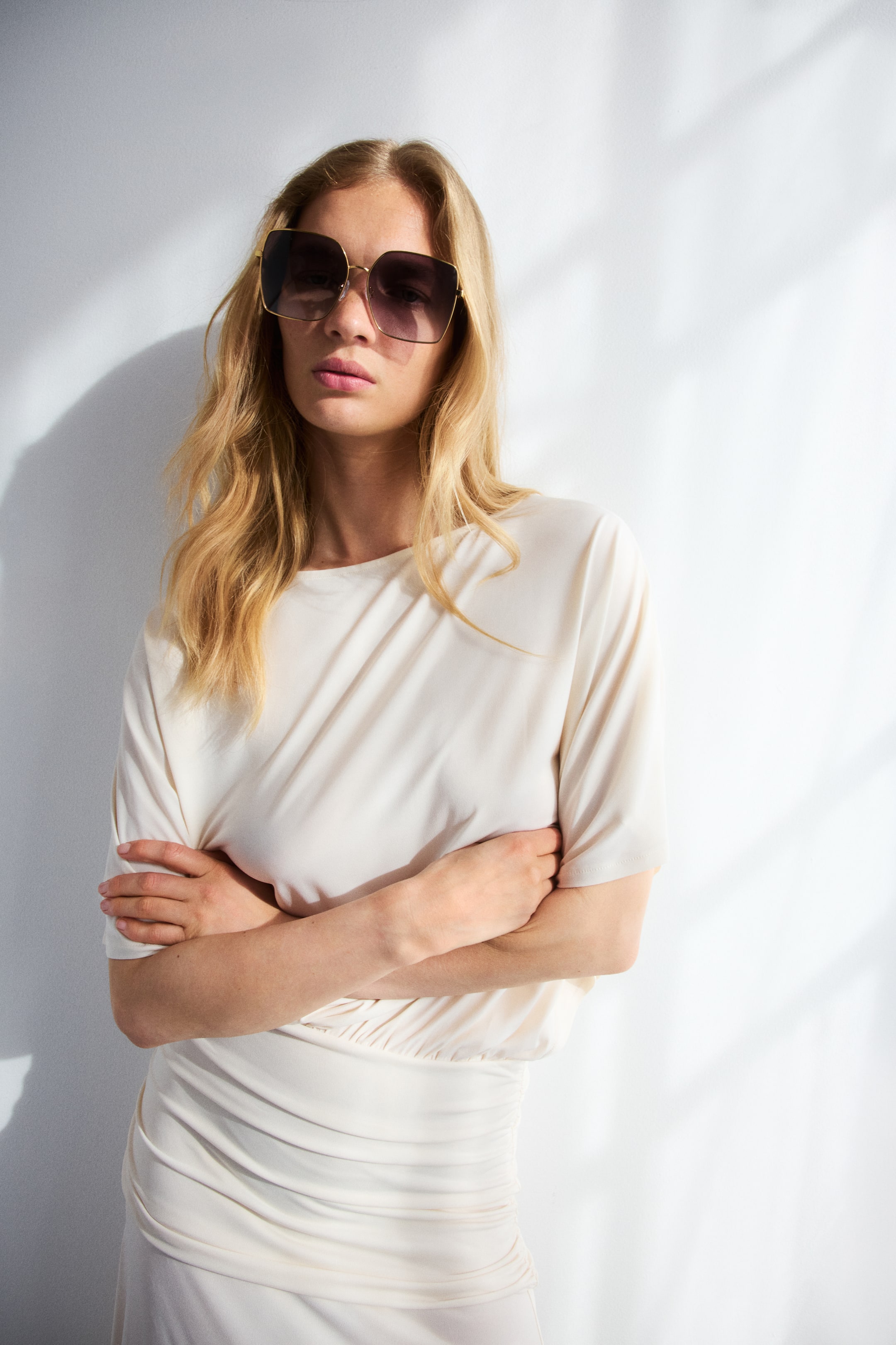 View larger image: Square Sunglasses - Gold-colored - Ladies | H&M CA 1