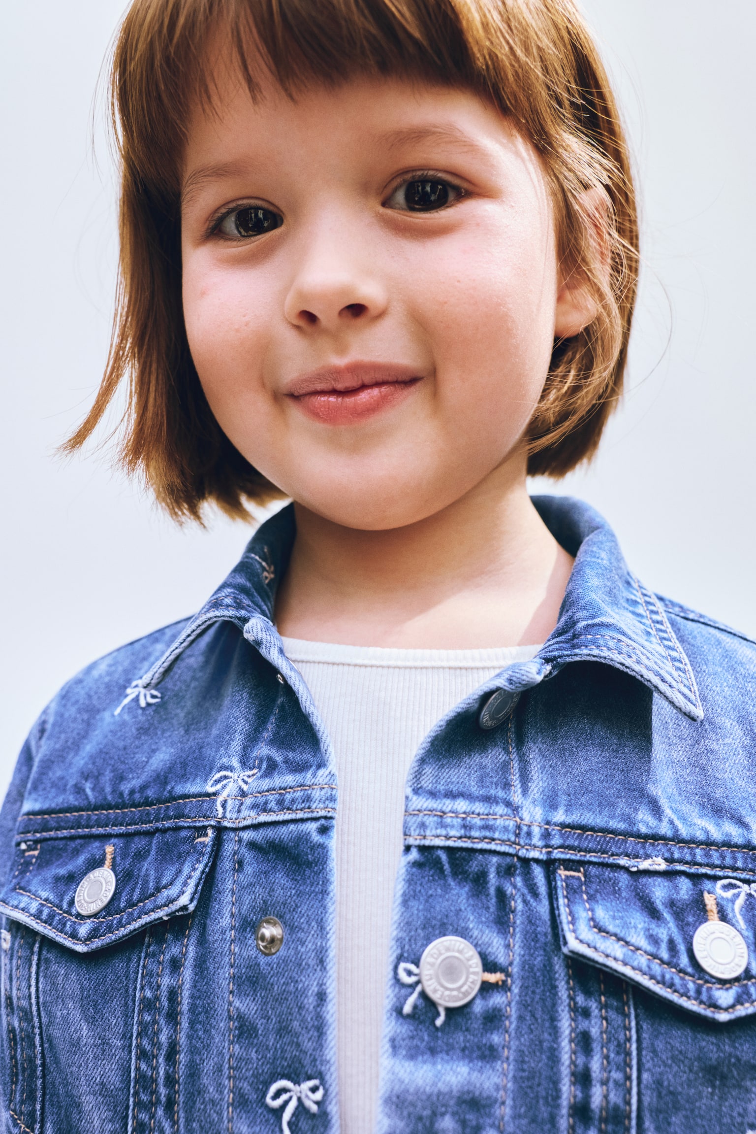 ז'קט ג'ינס עם רקמה - כחול ג'ינס/פפיונים - 4