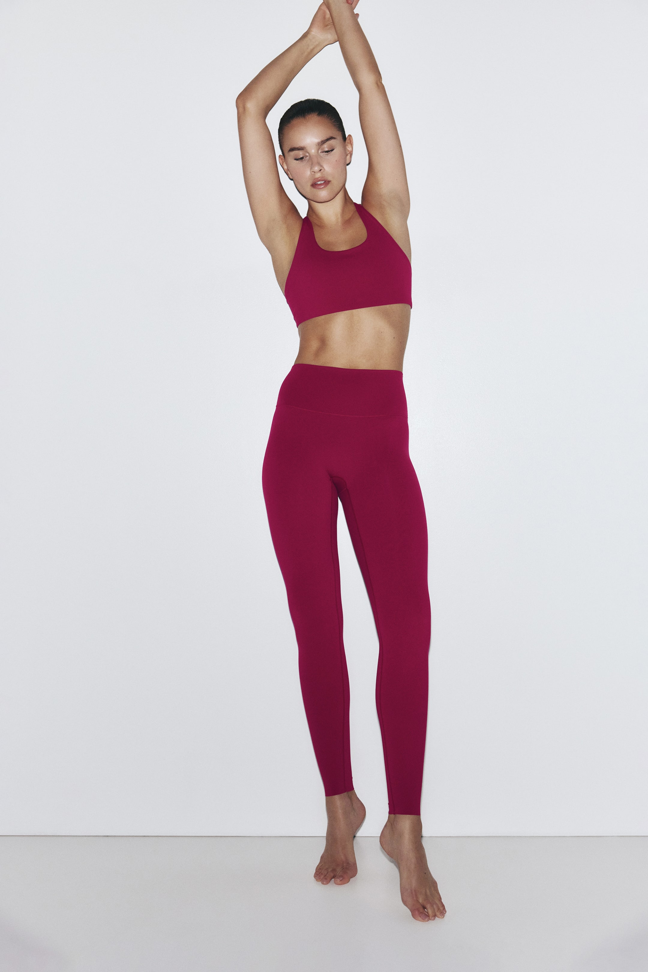 View larger image: SculptMove™ High-waisted leggings - Dark fuchsia - Ladies | H&M 2