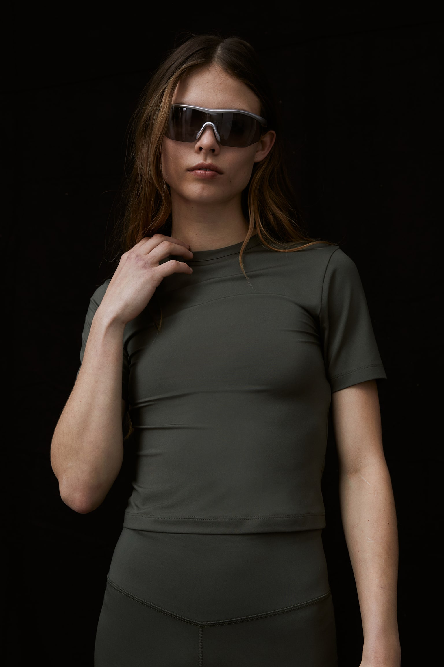 DryMove™ Cropped Activewear Tee - Dark khaki green/Black/Light blue/Red/Light pink/Khaki/Brown/White/Light beige/Lavender blue/Pink/Pigeon blue - 3