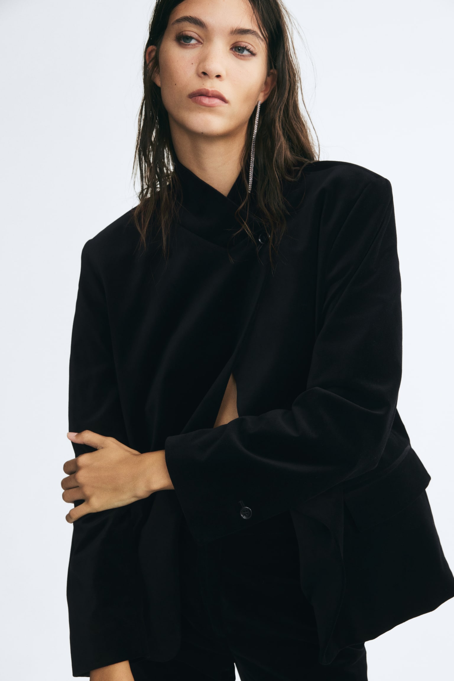 Женская куртка H&M Oversized Velvet, цвет: Чёрный — фото 3