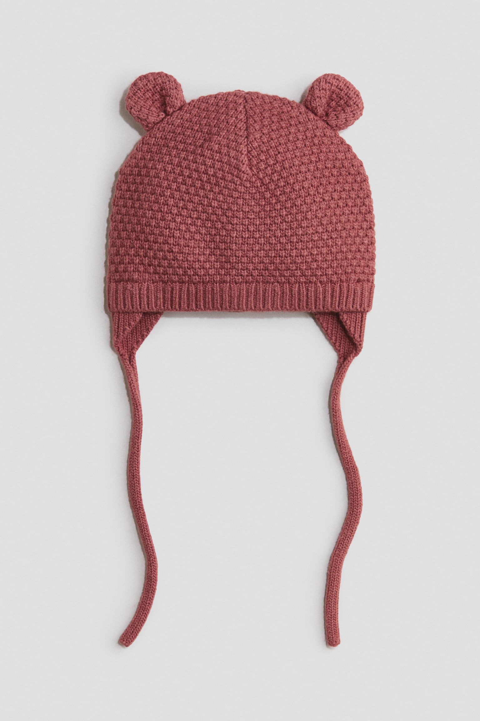 Knitted chin-tie beanie - Dark dusty pink