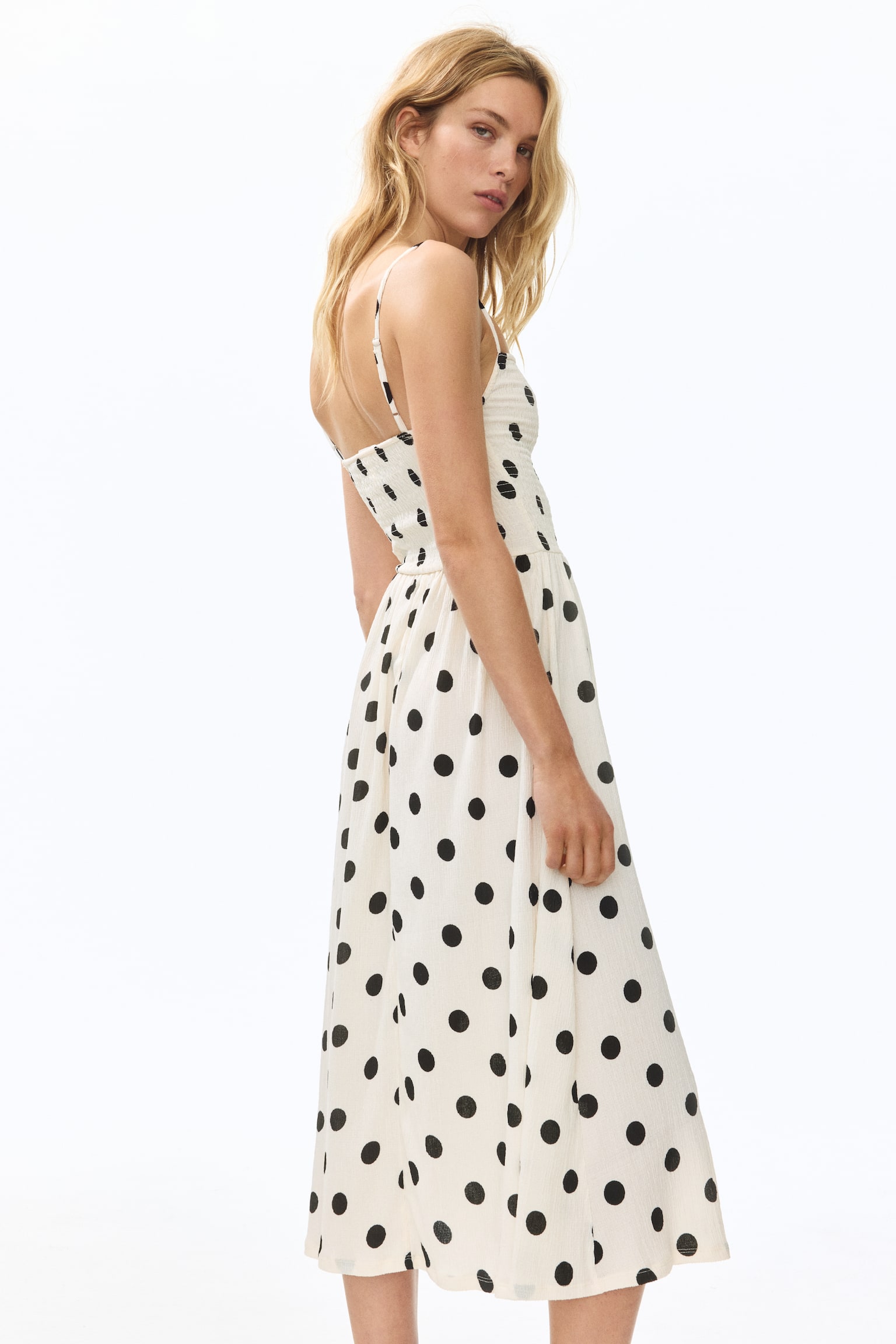 שמלה עם כתפיות וכיווצים - קרם/נקודות - 5