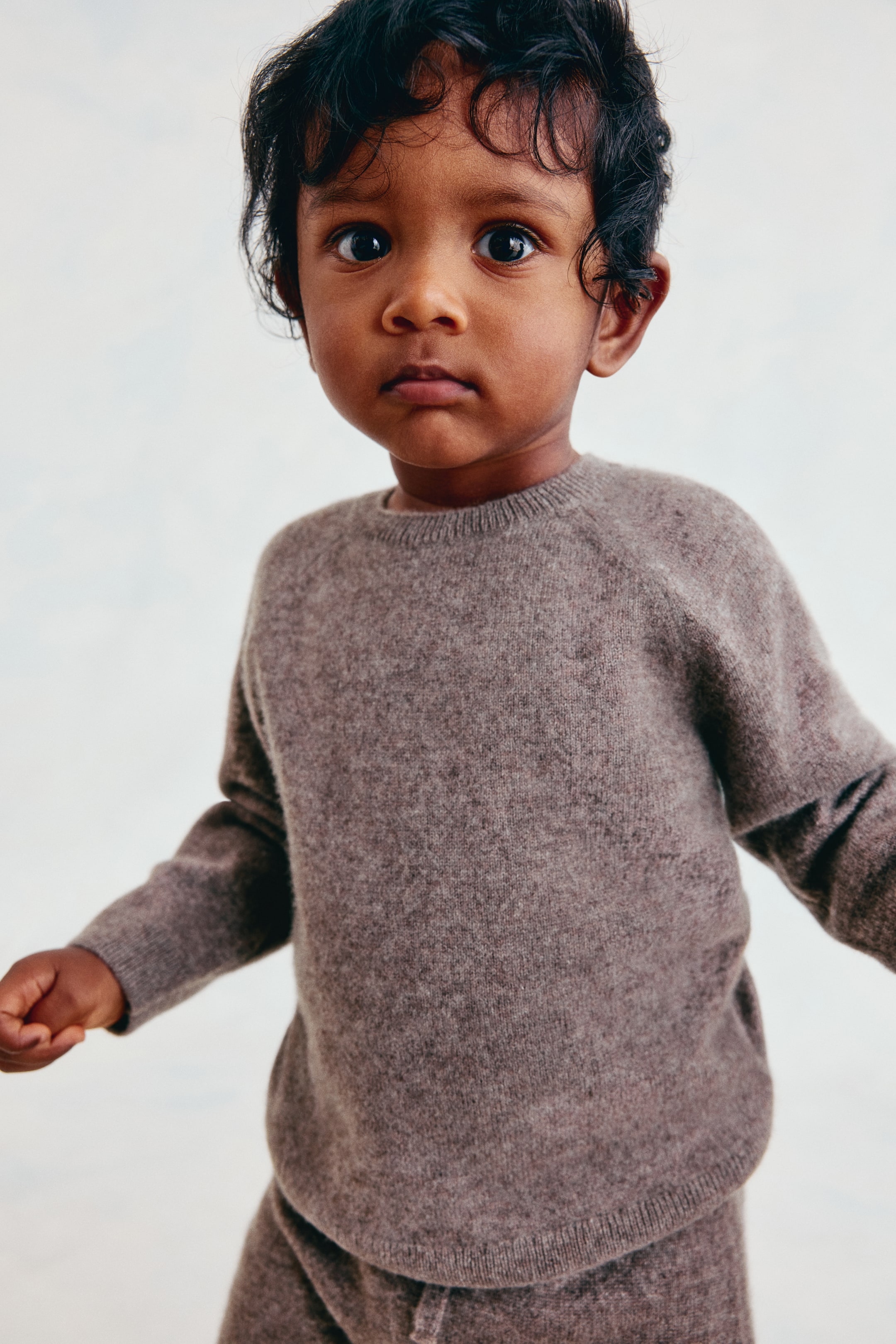 Vis større bilde: Strikket genser i kasjmir - Brun - Kids | H&M NO 1