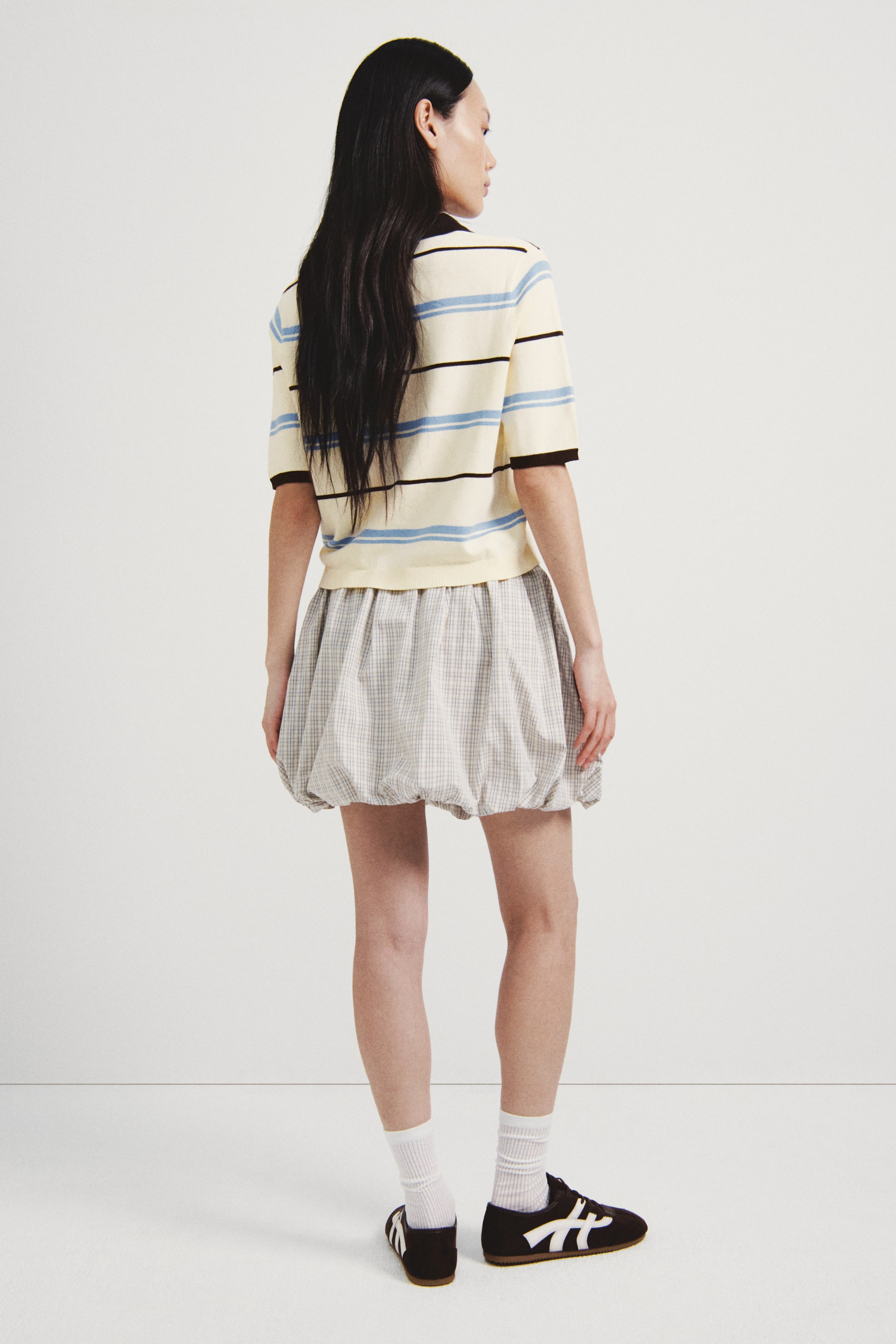 Xem ảnh lớn hơn: Áo polo dệt kim mịn - Màu vàng nhạt/Kẻ - Ladies | H&M VN 3