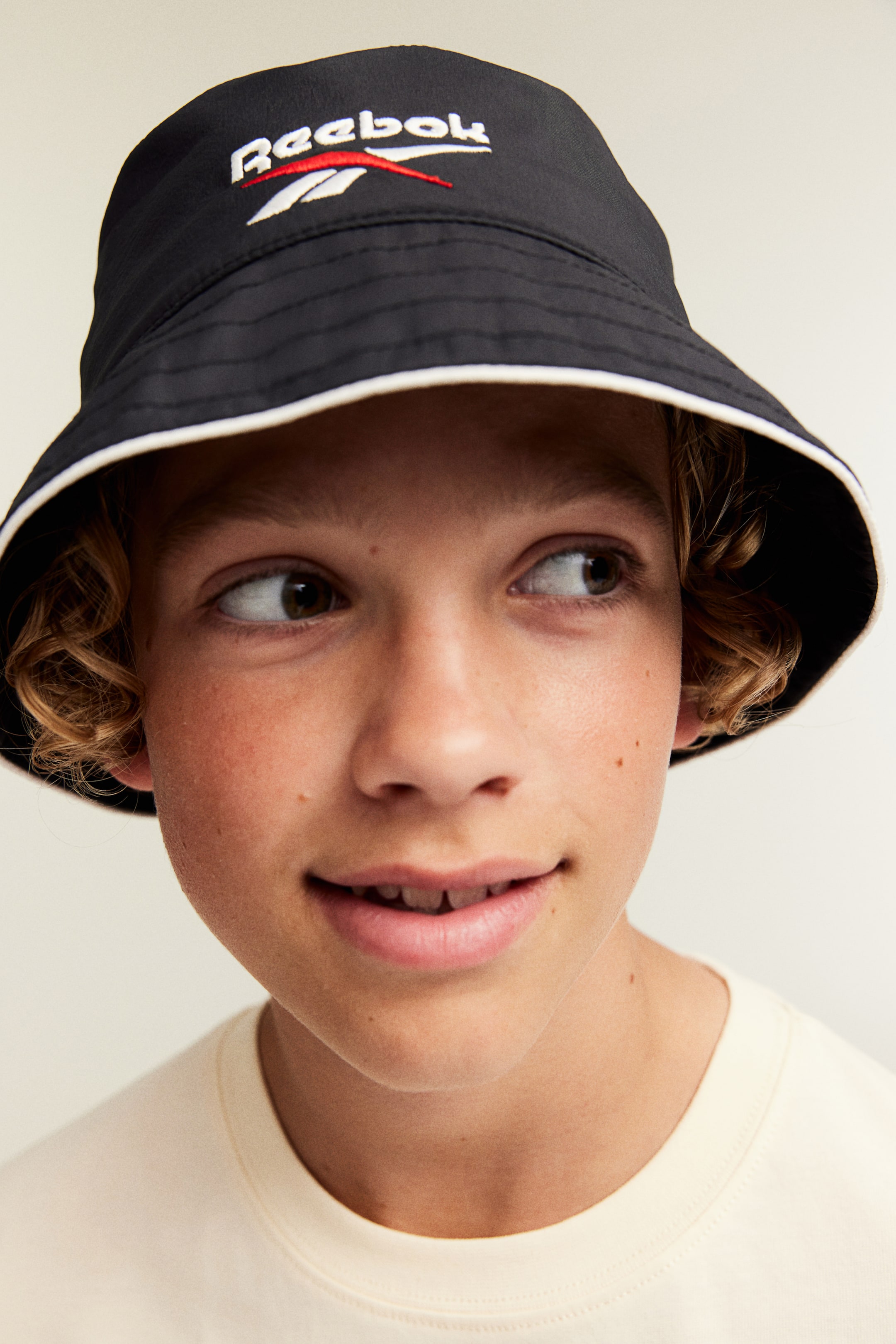 Bucket Hat with Embroidered Motif