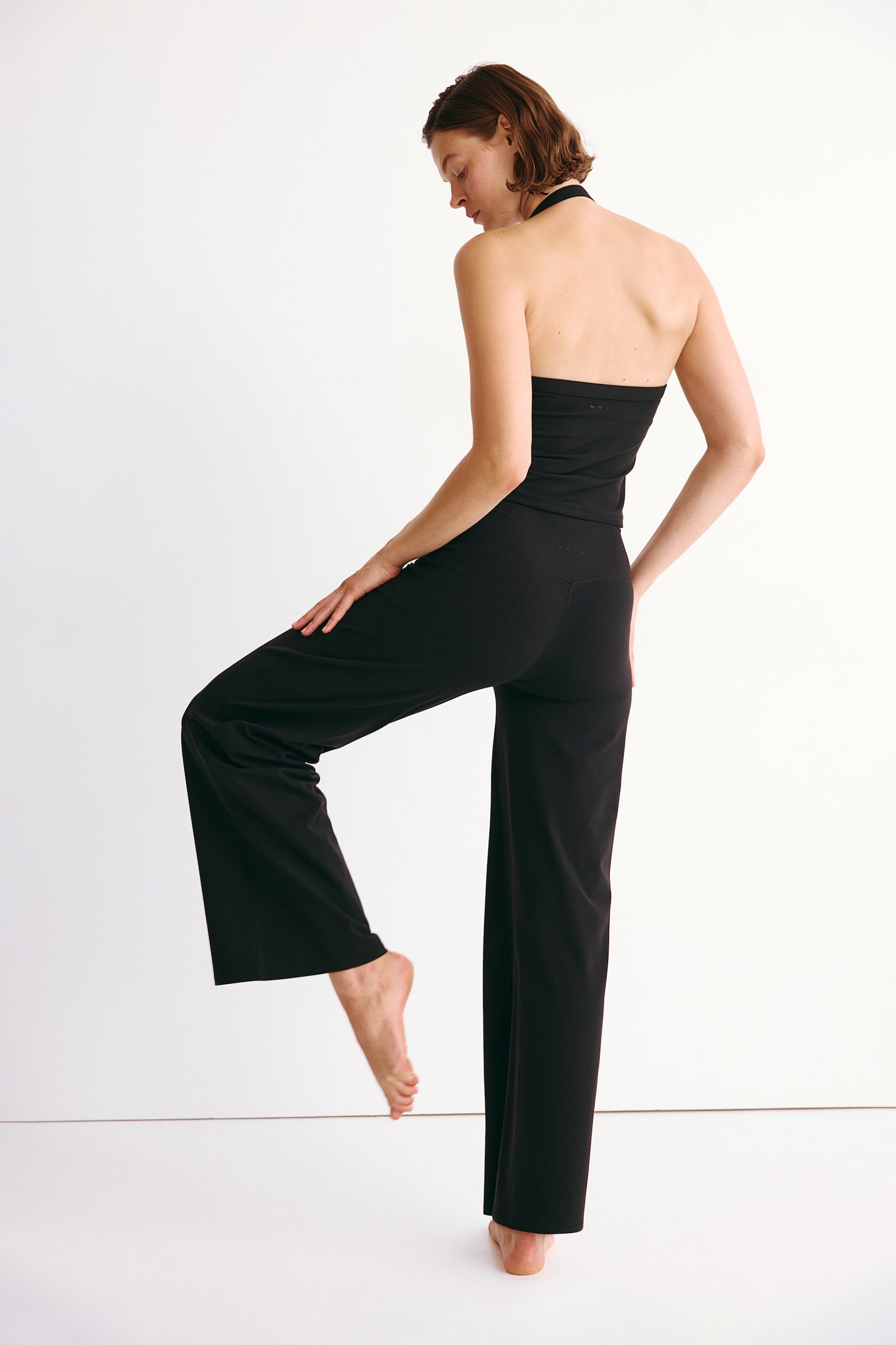 Женские брюки H&M Wide-Leg Sports Pants with SoftMove™, цвет: Чёрный — фото 6