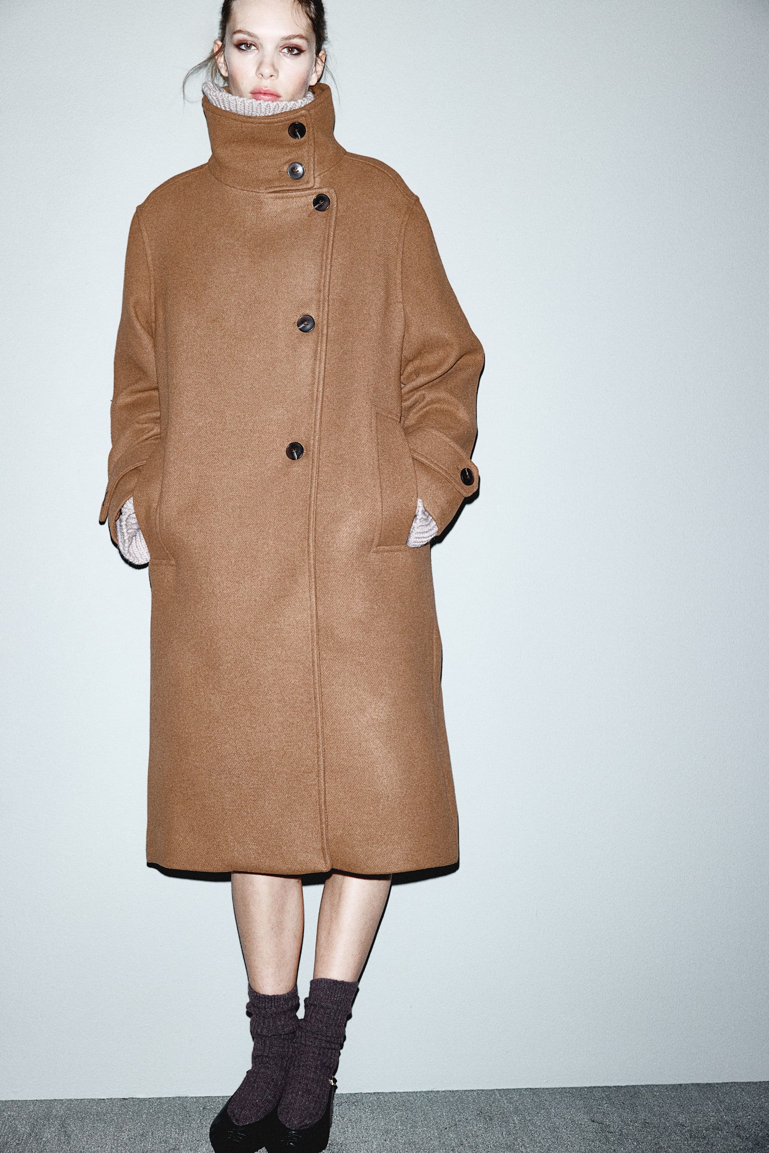 High-collar coat - Brown - 1